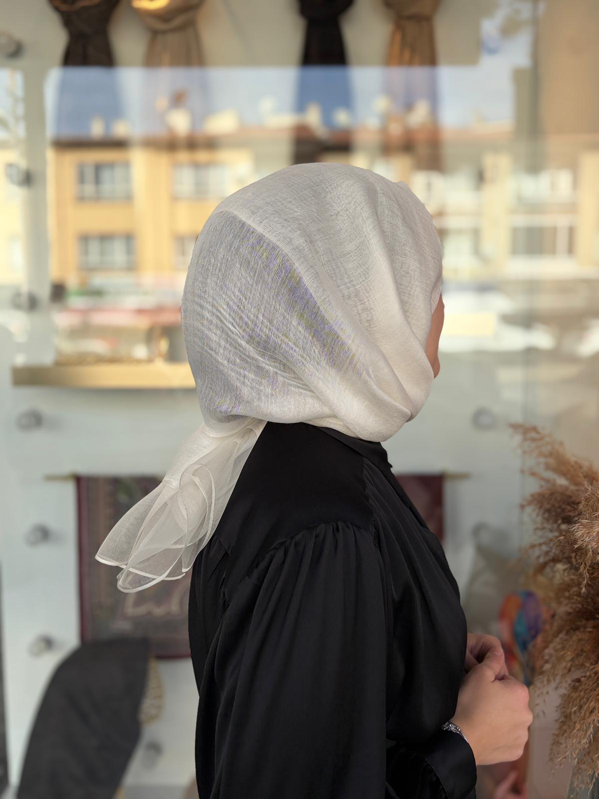 %30 İpek Çift Katlı Tüllü Şal