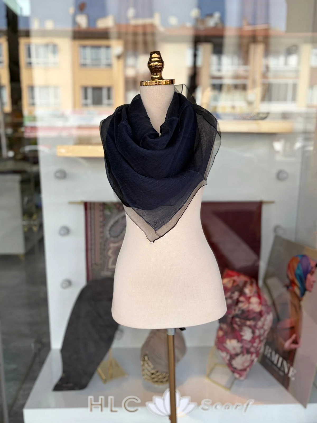 %30 İpek Çift Katlı Tüllü Eşarp - SİYAH LACİVERT