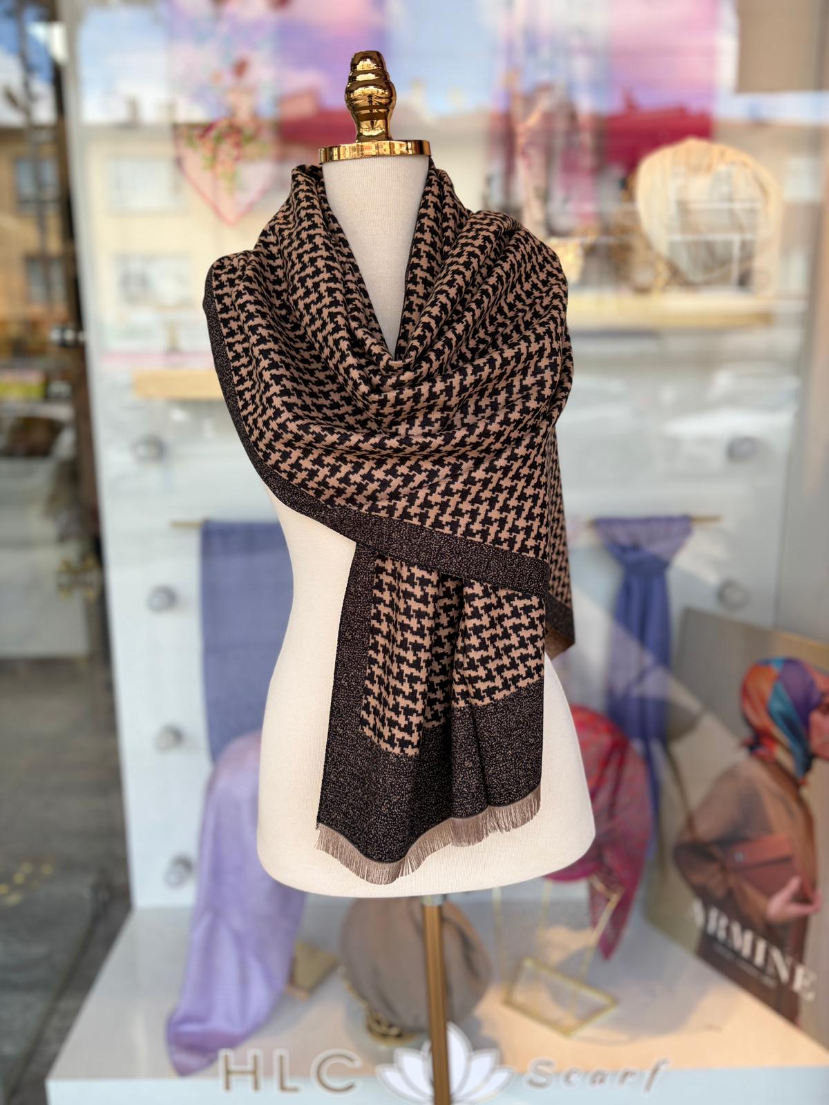 ÇİFT TARAFLI KAZAYAĞI DESEN YÜN KAŞMİR OMUZ ŞALI - KAHVERENGİ