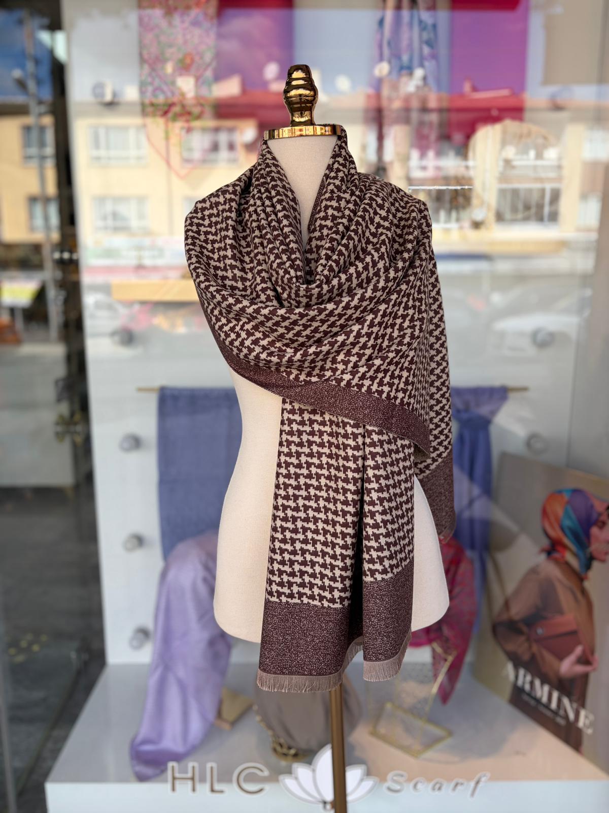 ÇİFT TARAFLI KAZAYAĞI DESEN YÜN KAŞMİR OMUZ ŞALI - SÜTLÜ KAHVE