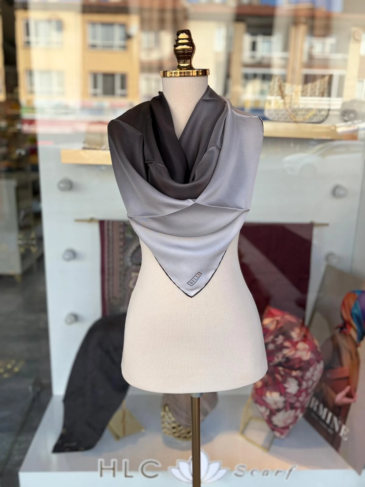 Degrade Desen %100 Twill İpek Eşarp - GRİ