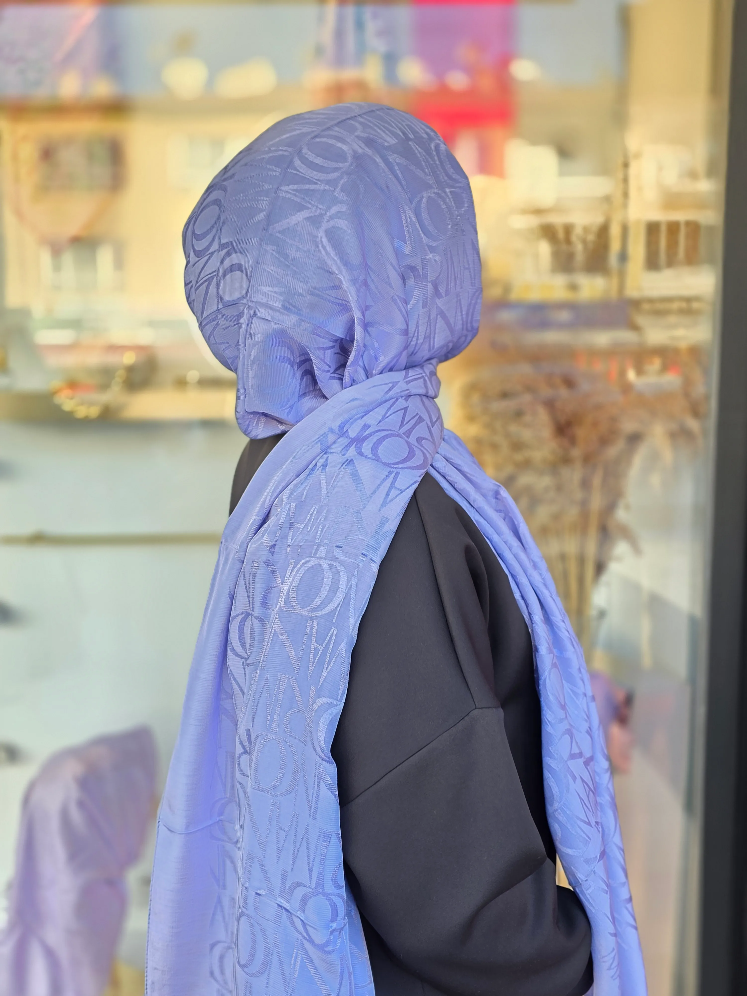 MONOGRAM SHİNY JAKAR ŞAL