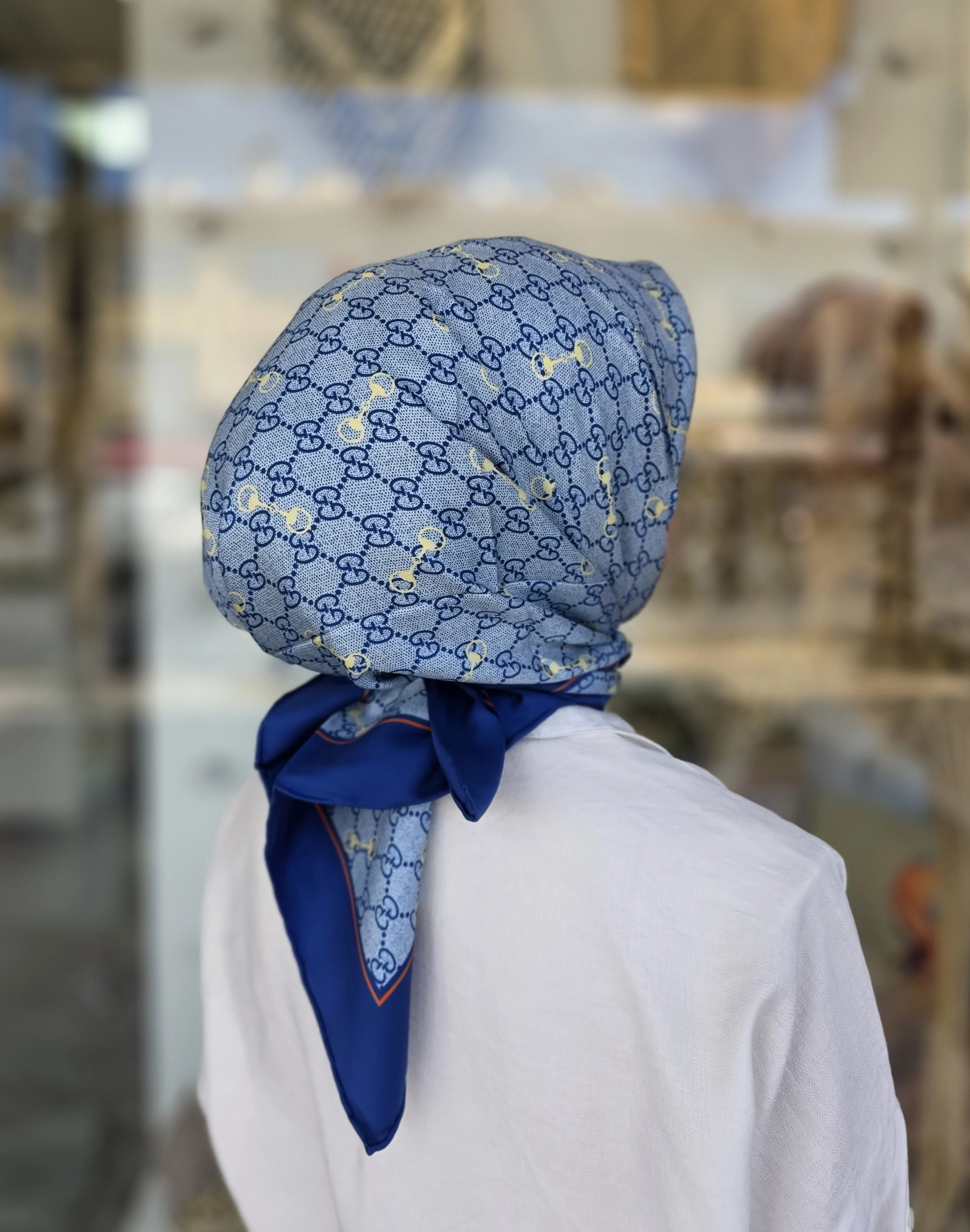 KELEPÇE MODEL %100 TWİLL İPEK 18 MOMME EŞARP