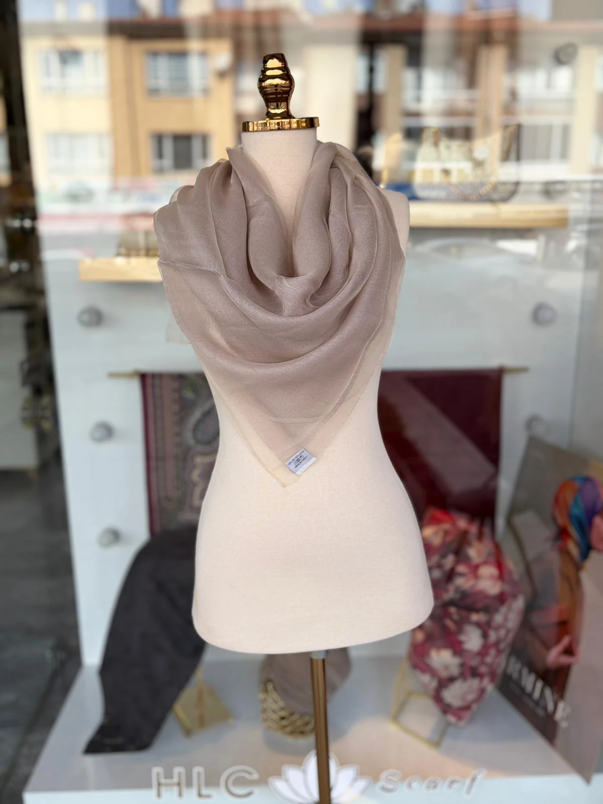 %30 İpek Çift Katlı Tüllü Eşarp - TAŞ