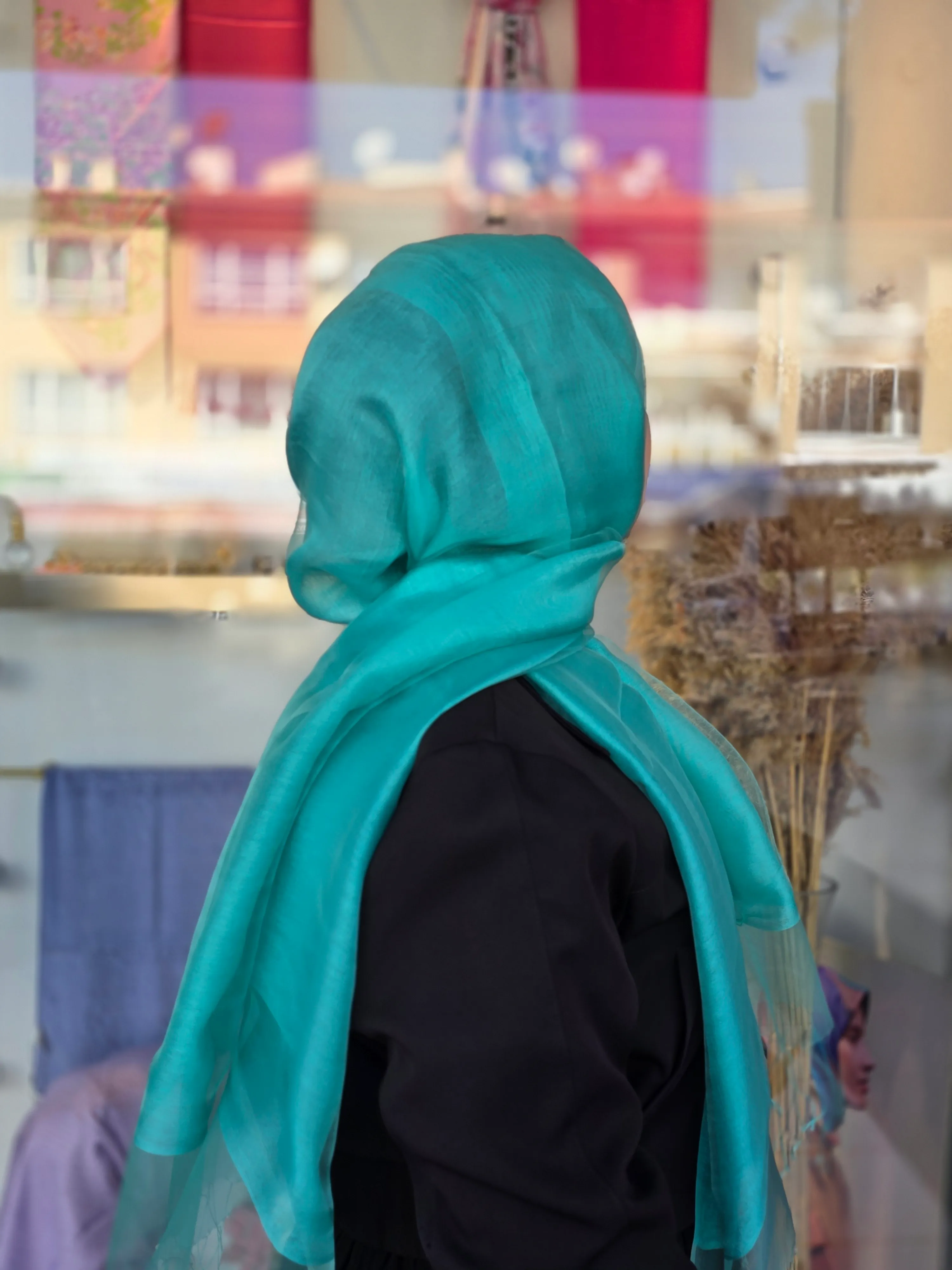 ÇİFT KATLI %30 İPEK TÜLLÜ ŞAL