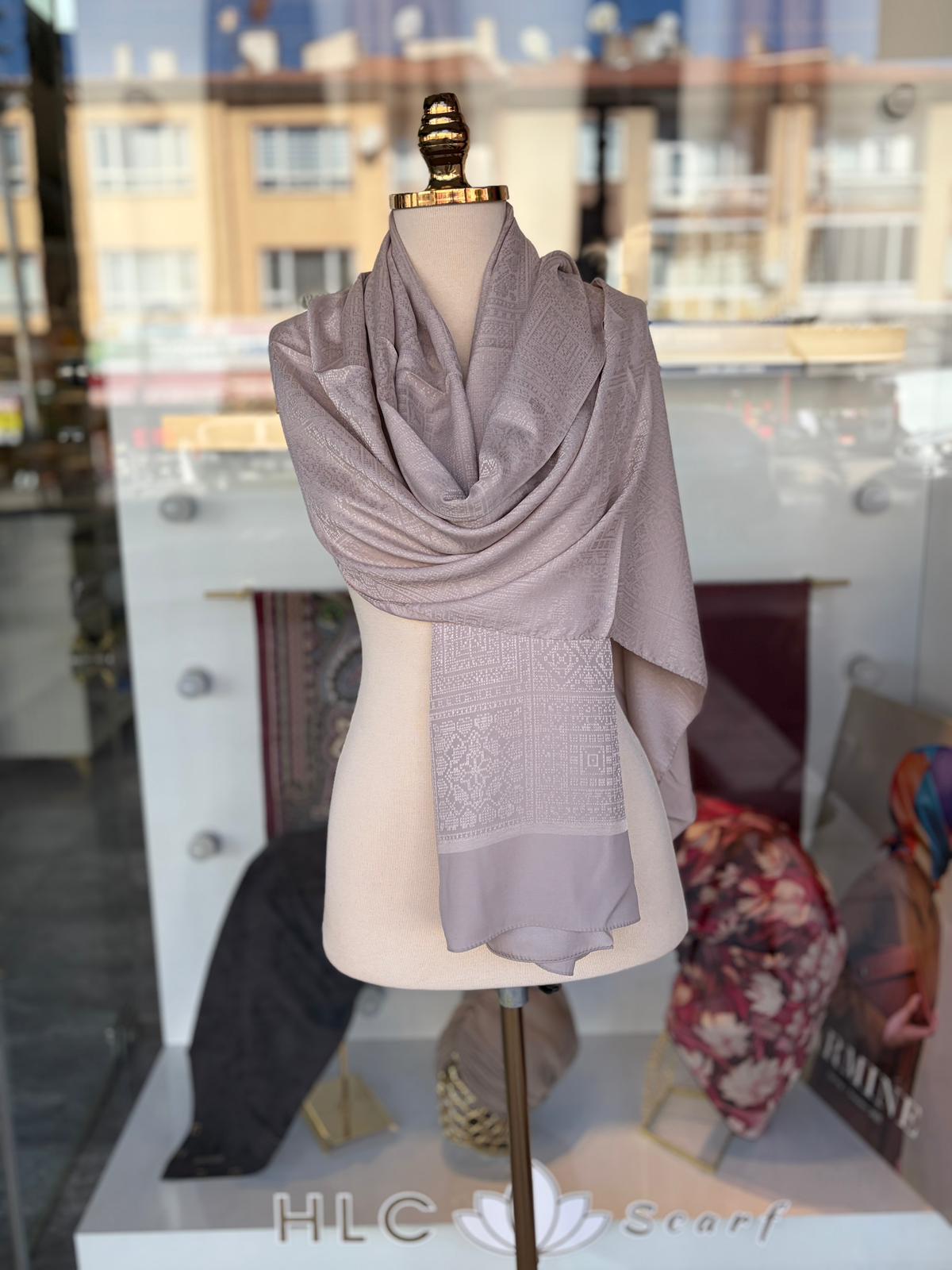 Kendinden Desenli Jakarlı Pamuk Şal - BEJ