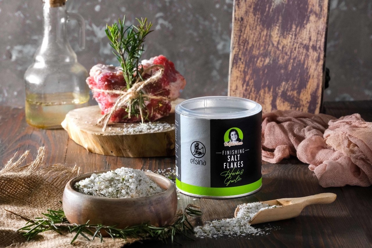 140 GR SARIMSAK VE YEŞİLLİKLİ YAPRAK TUZ REFİKA'DAN