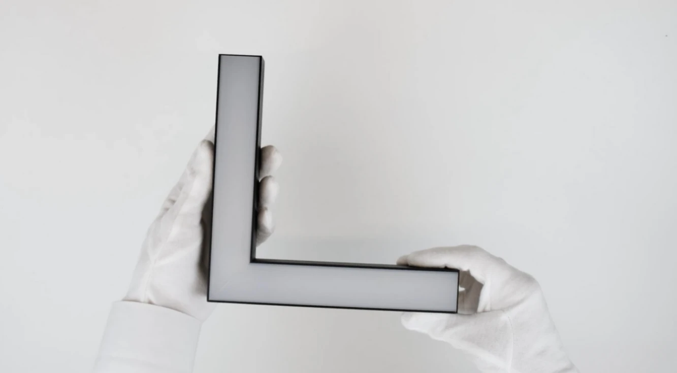 PureEdge Lineer Köşe Magnet Aydınlatma Armatür