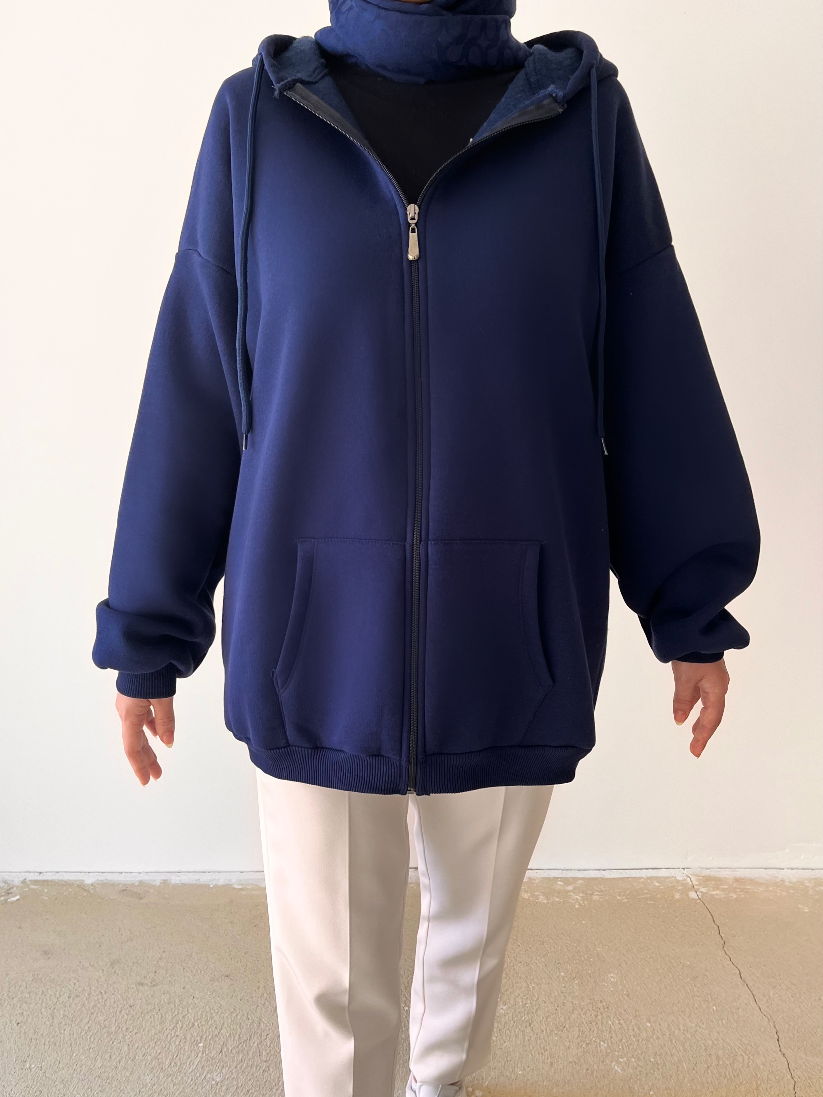 KAPÜŞONLU FERMUARLI SWEAT 