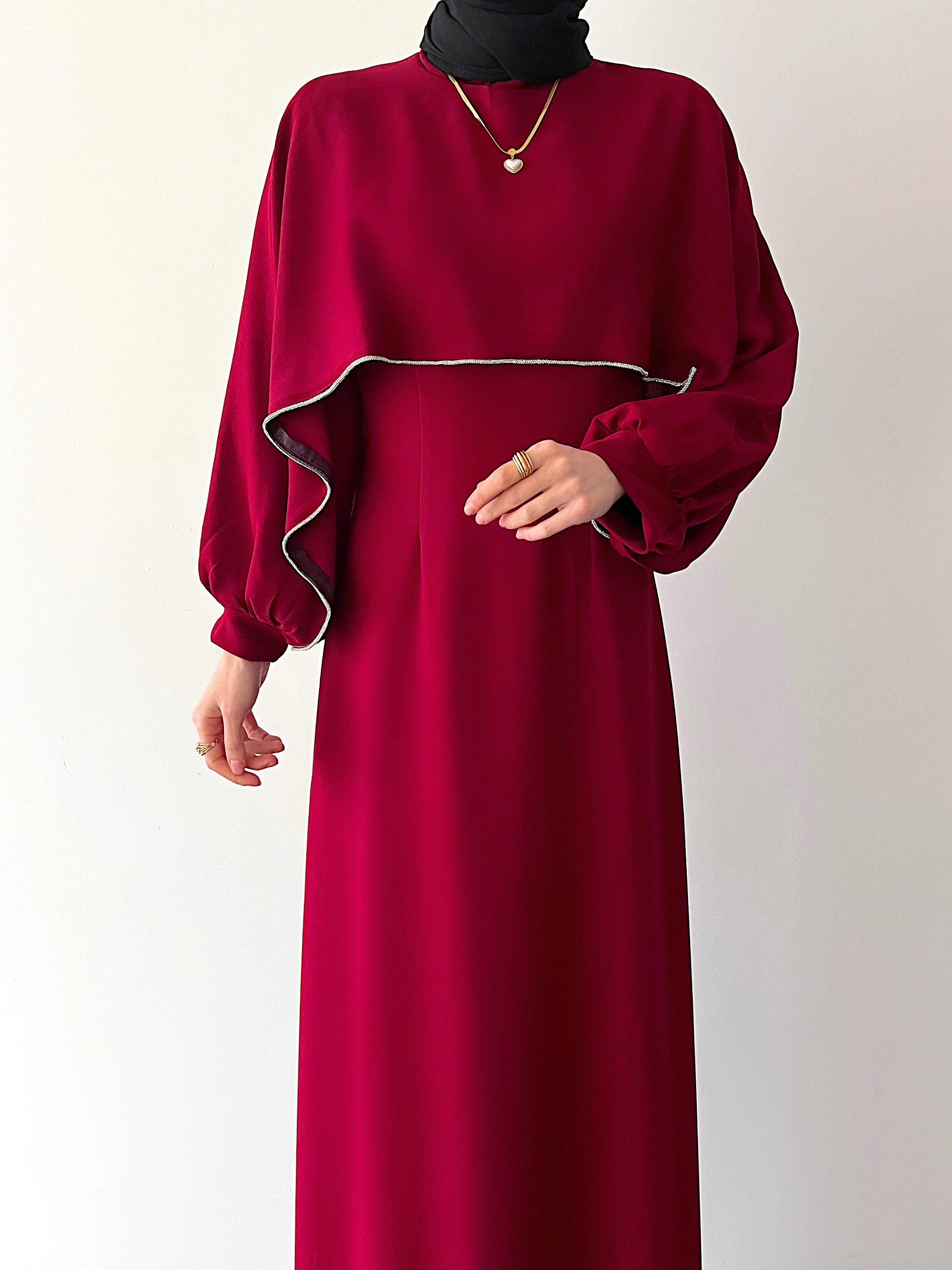 OLİVİA TAŞ ŞERİTLİ PELERİNLİ ELBİSE - BORDO