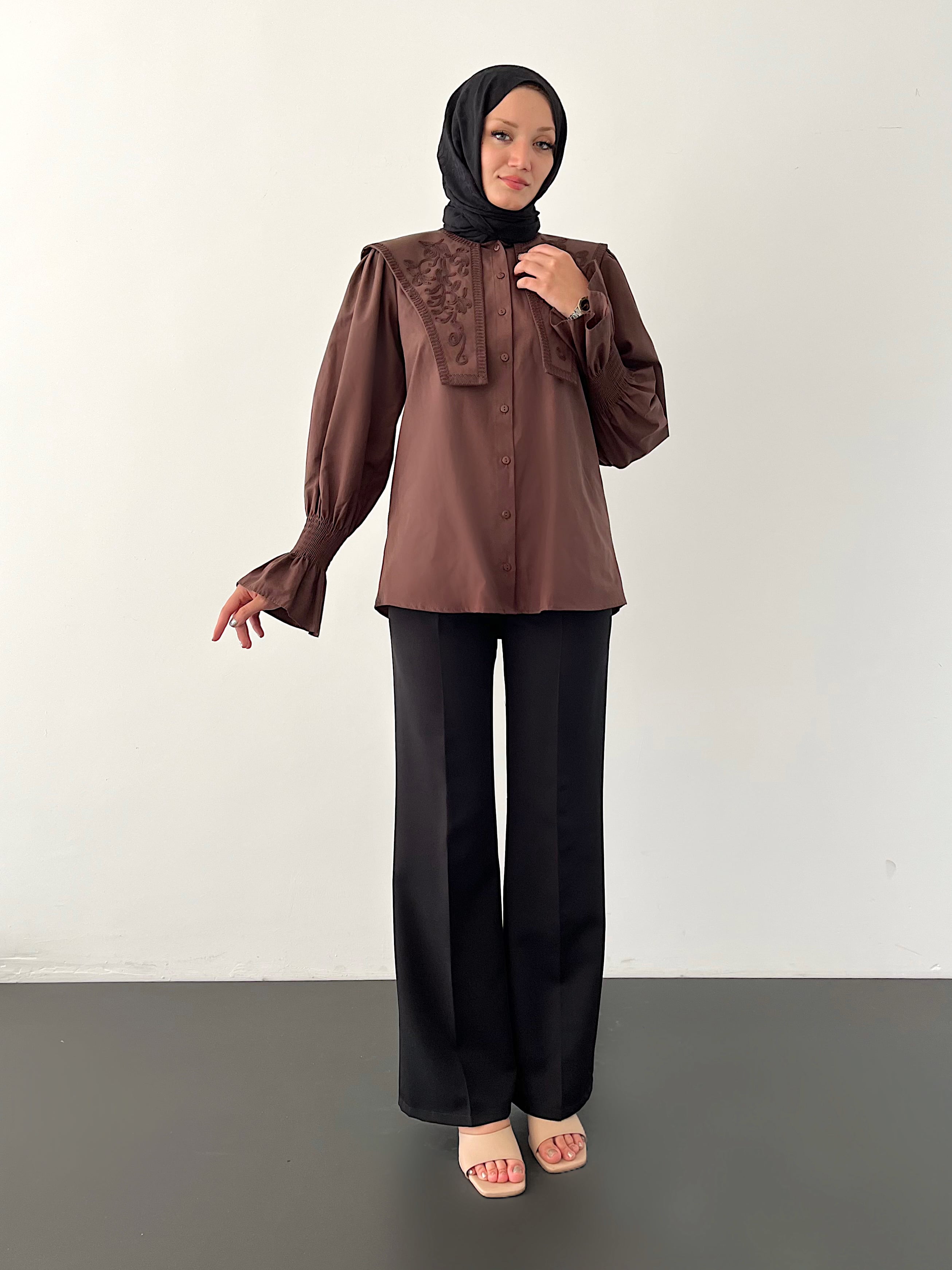 LADY İŞLEMELİ GÖMLEK - kahverengi