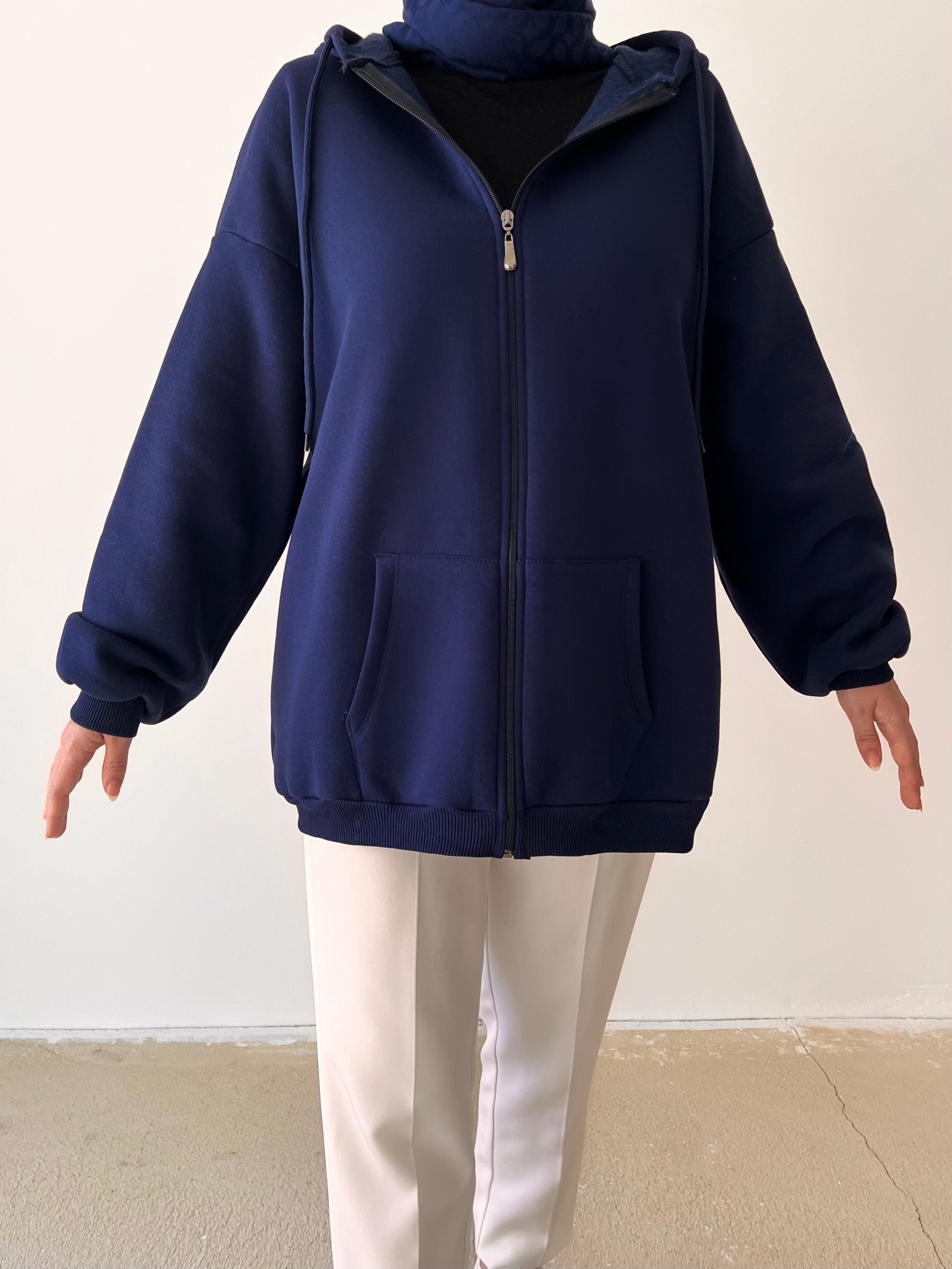 KAPÜŞONLU FERMUARLI SWEAT 