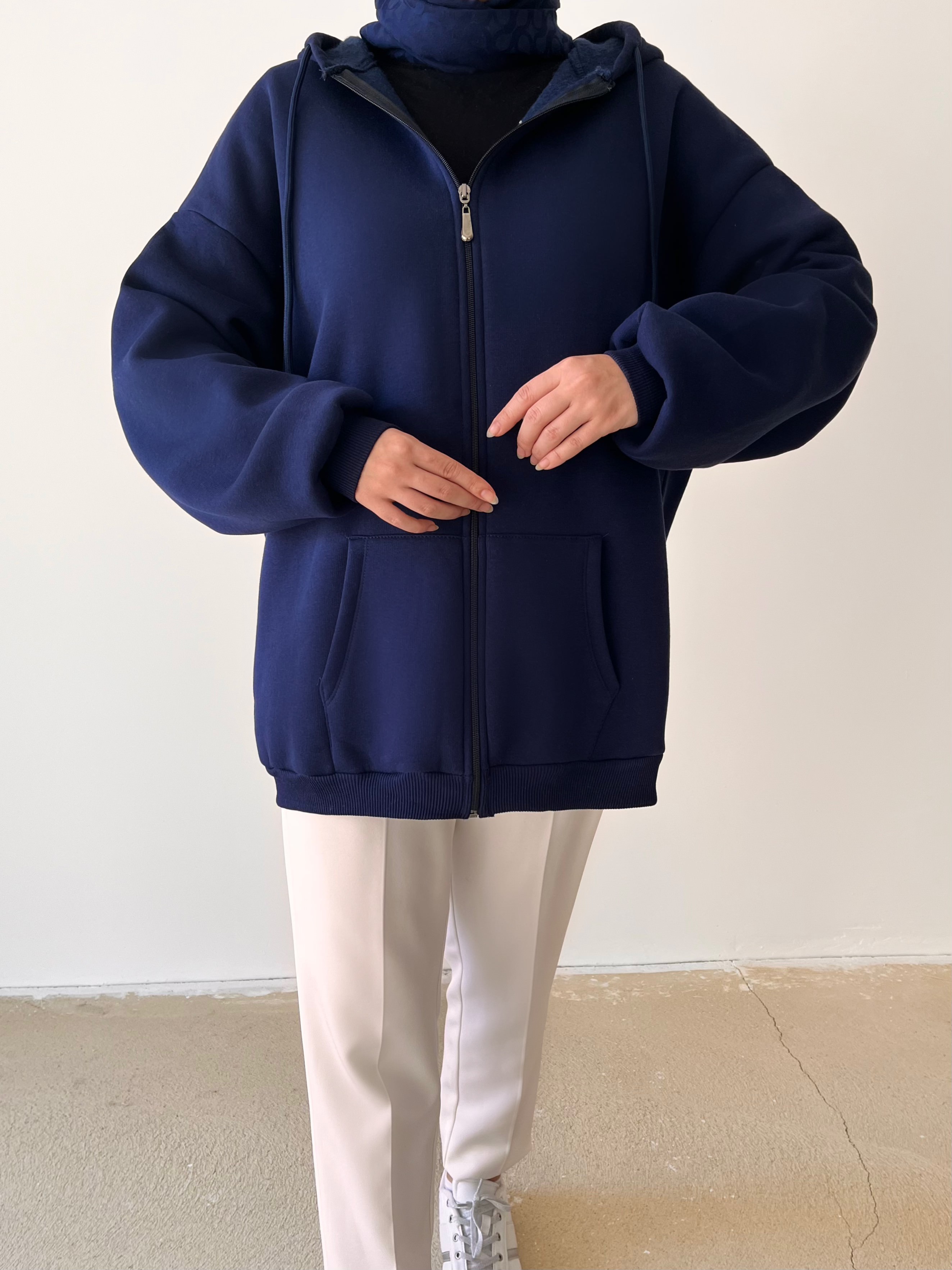 KAPÜŞONLU FERMUARLI SWEAT 