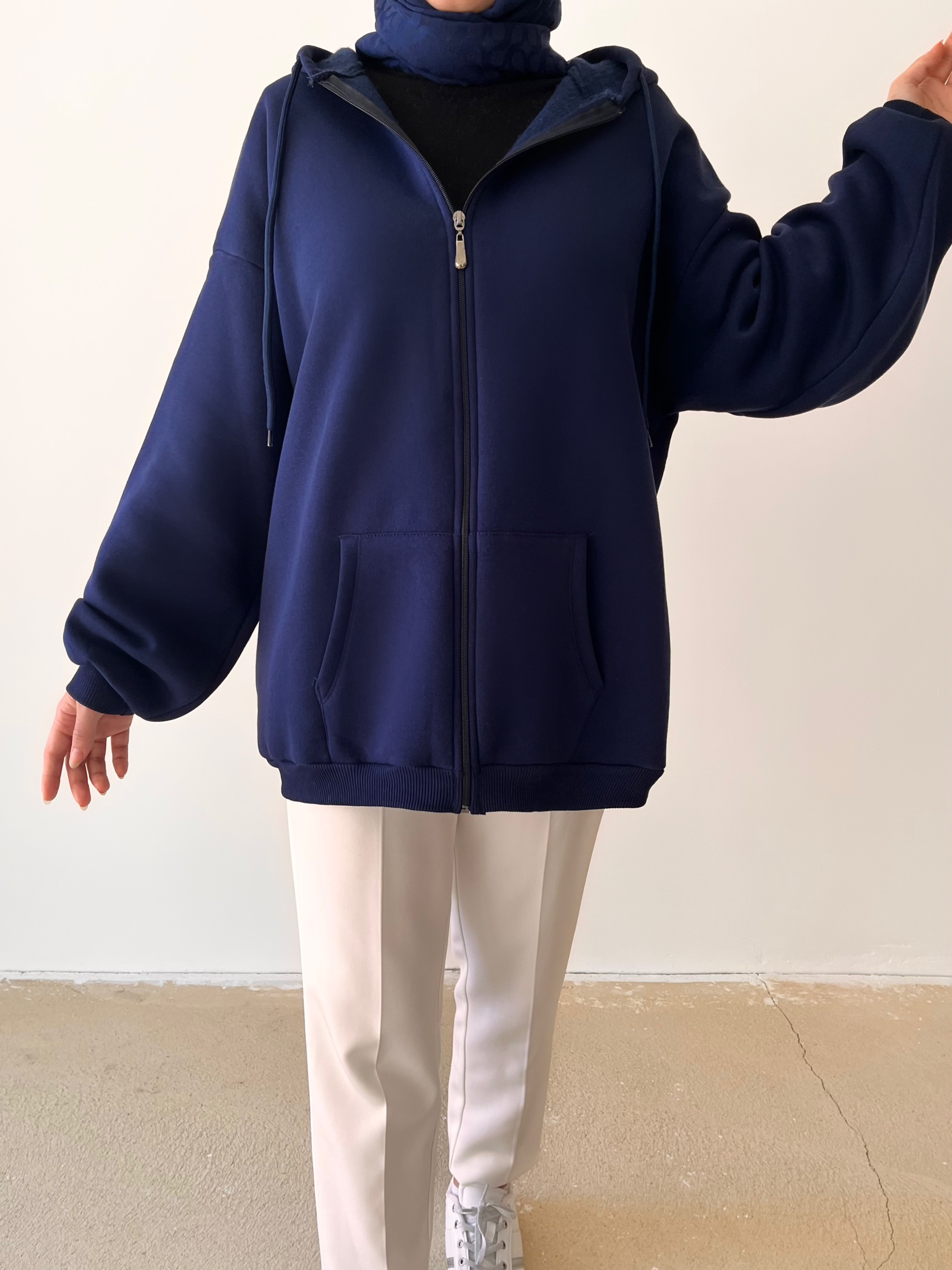 KAPÜŞONLU FERMUARLI SWEAT 