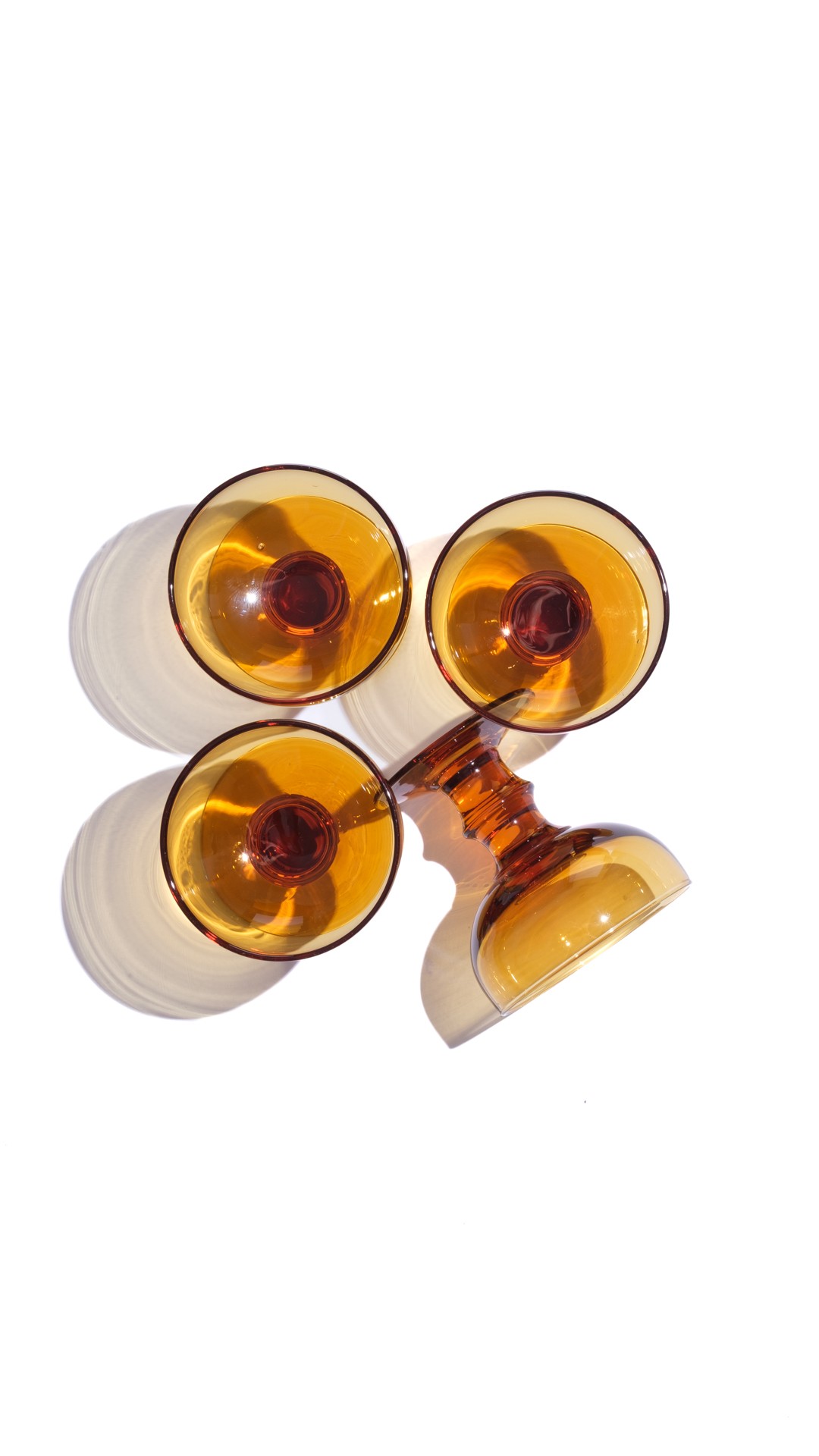 1980’ler Fransa’dan Vintage Amber Renkli Üfleme Cam Kadehler