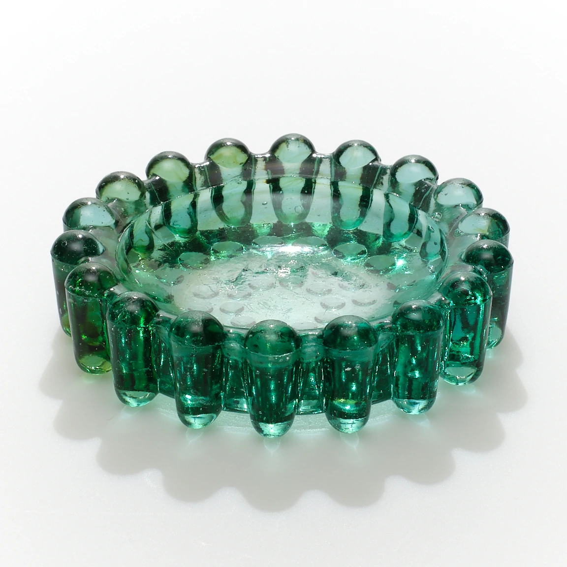 1970’ler Vintage Yeşil Dökme Cam El Yapımı Boncuk Küllük