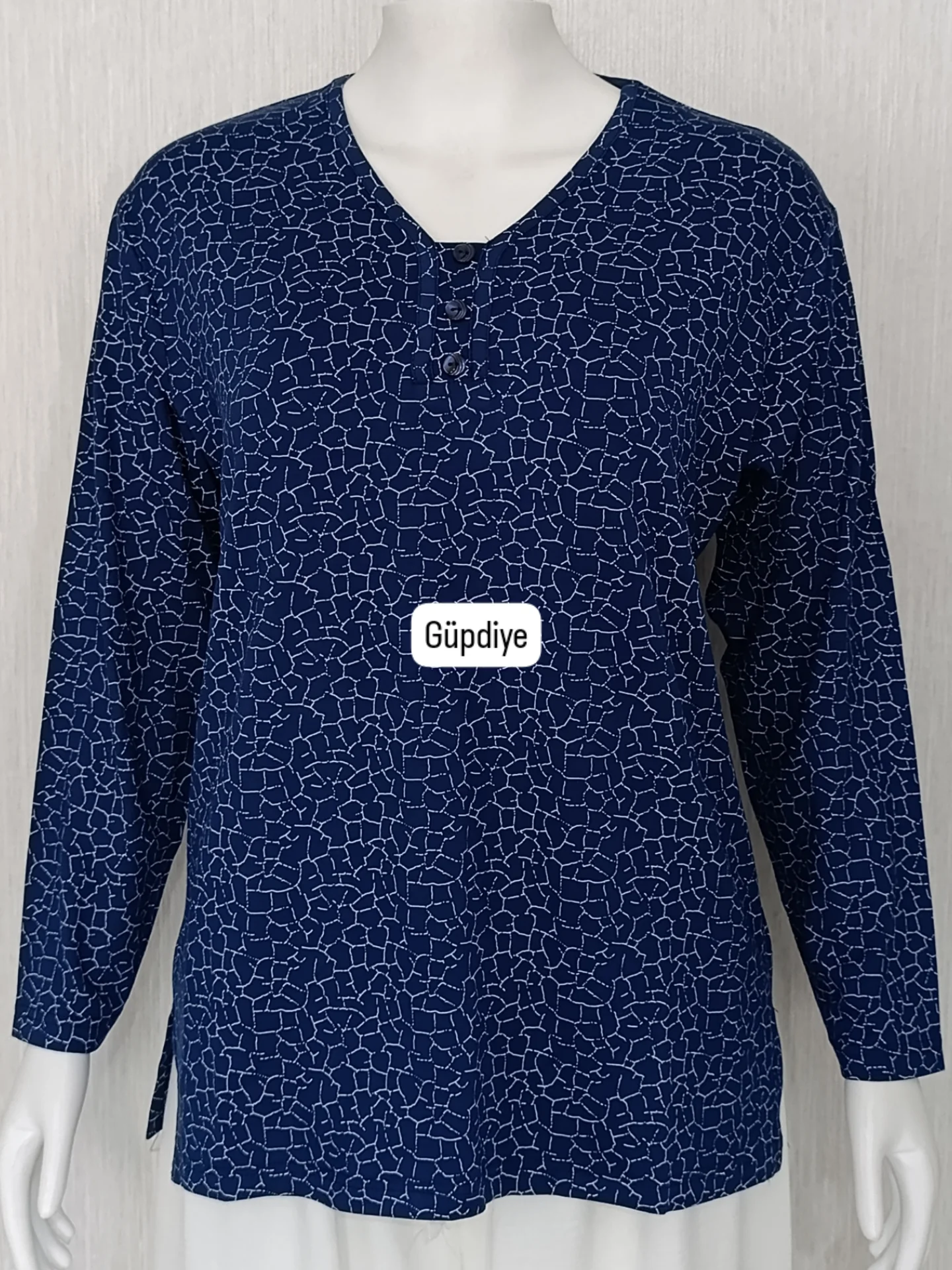 V Yaka Desenli Bluz