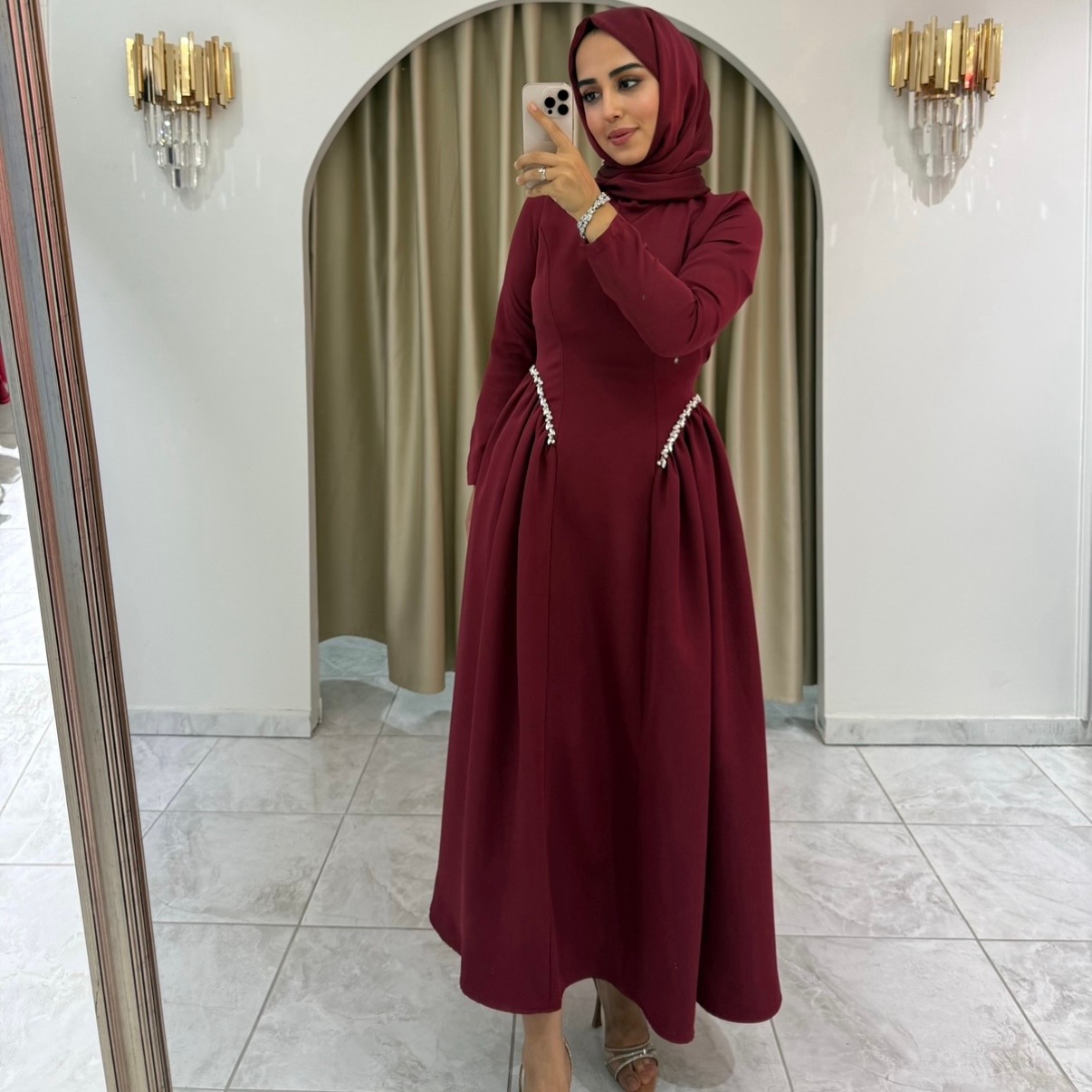Bordo Taş İşlemeli Büzgülü Elbise