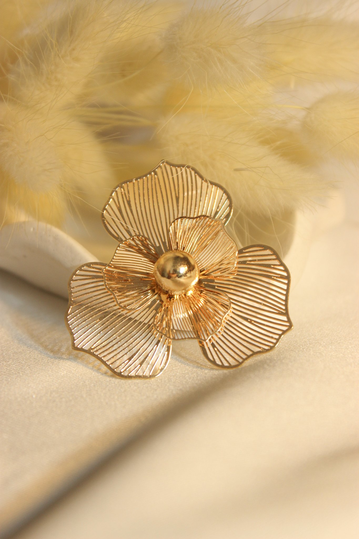 Golden Petal Çelik Küpe
