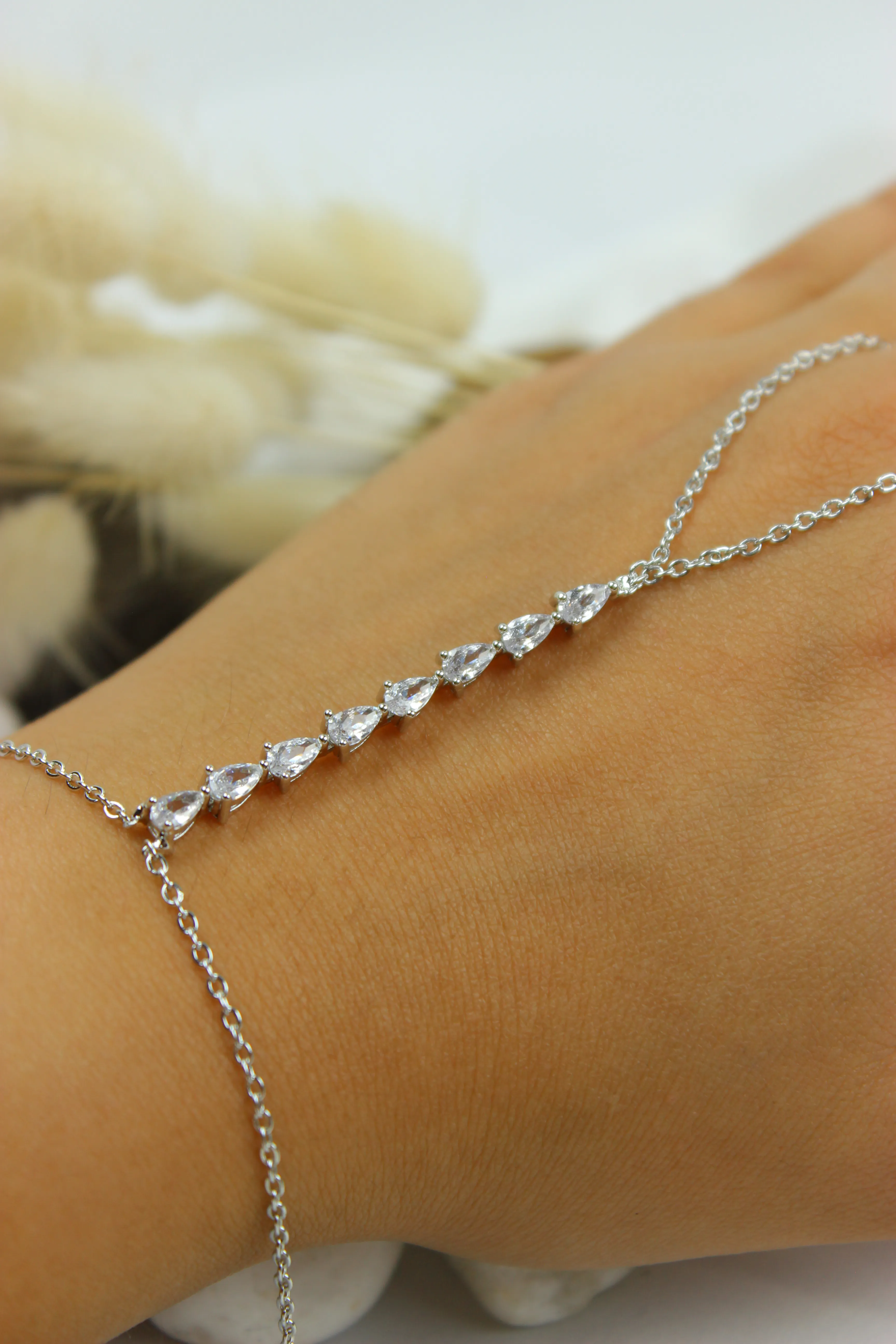 Melora Çelik Şahmeran 