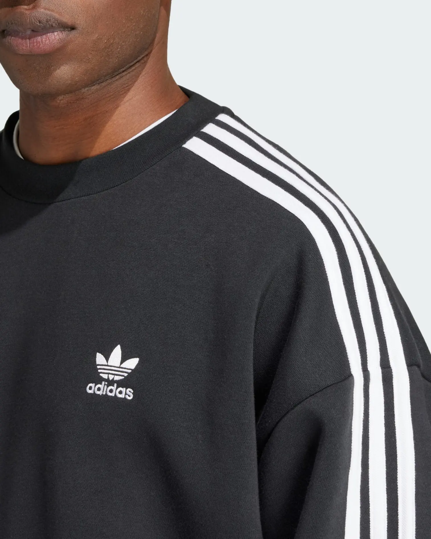  Adicolor 3-Stripes Crew Sweatshirt