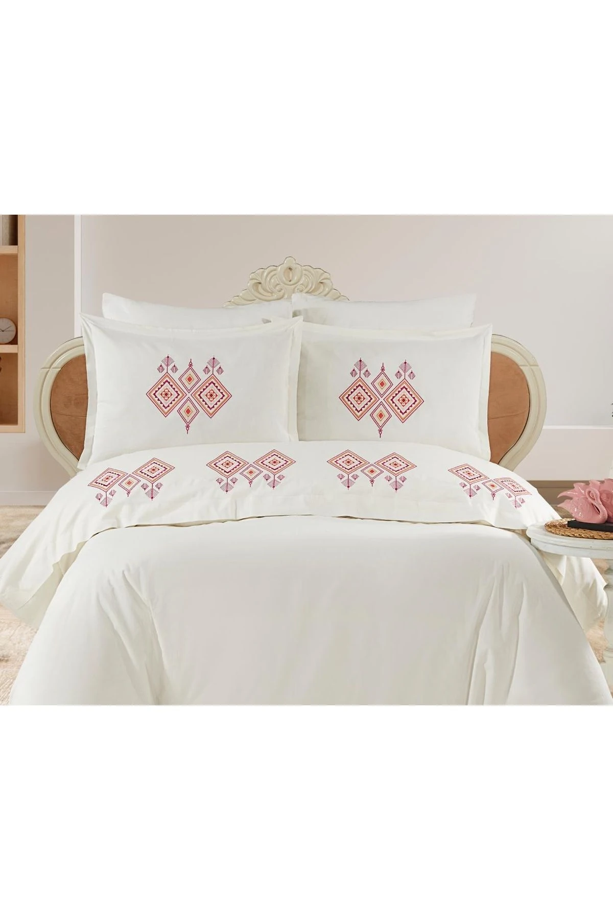 Madame Suzie 6 Parça Destan Nakışlı Nevresim Takımı