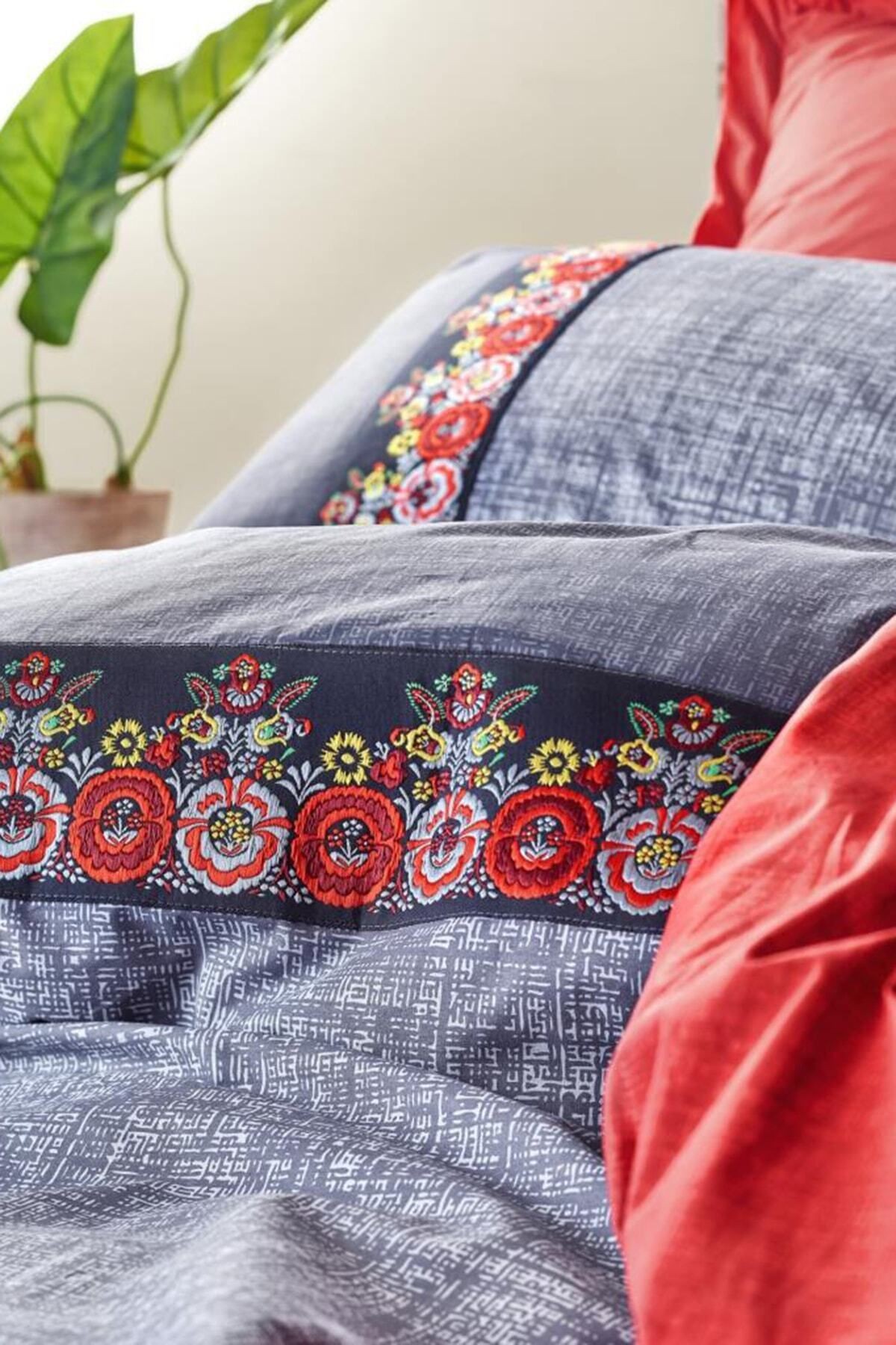 Folk Art Çift Kişilik Nevresim Takimi Lacivert