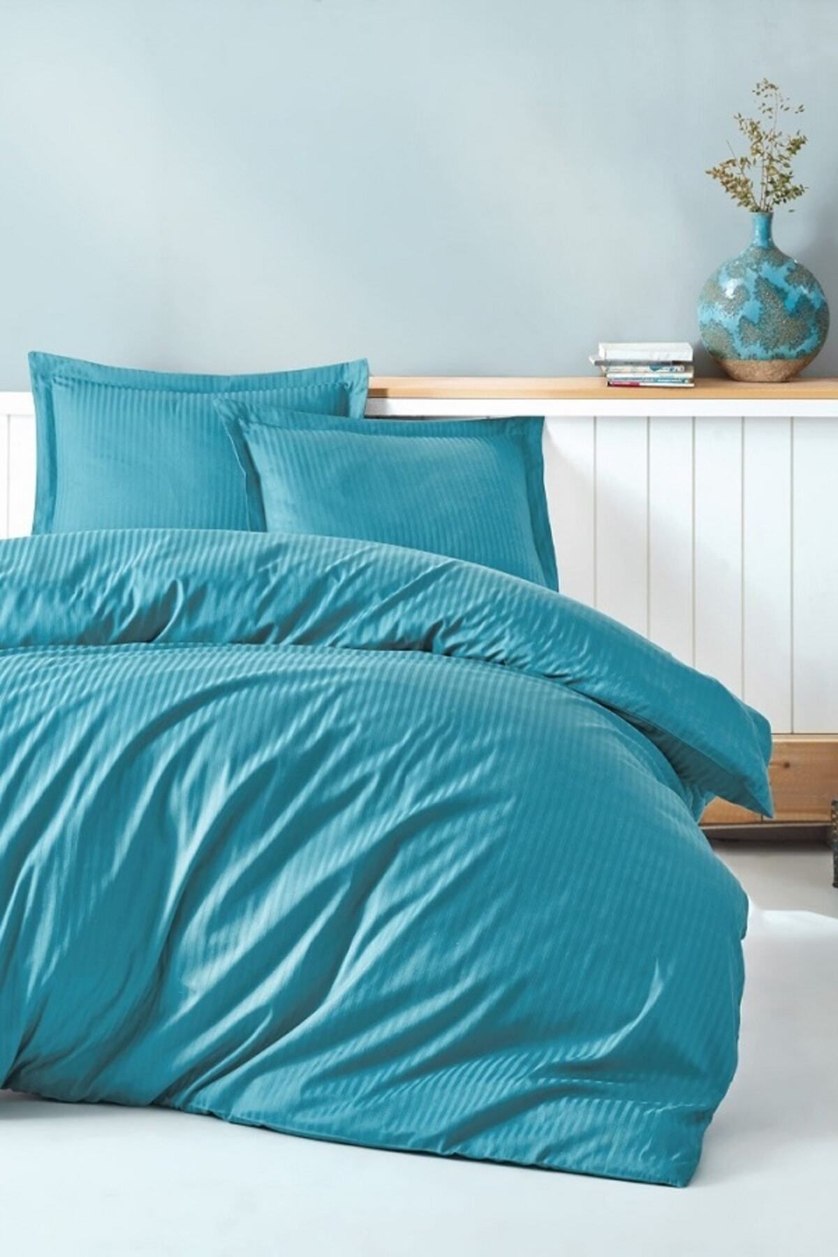Elegant Stripe Turkuaz Saten Çift Kişilik Nevresim Takımı