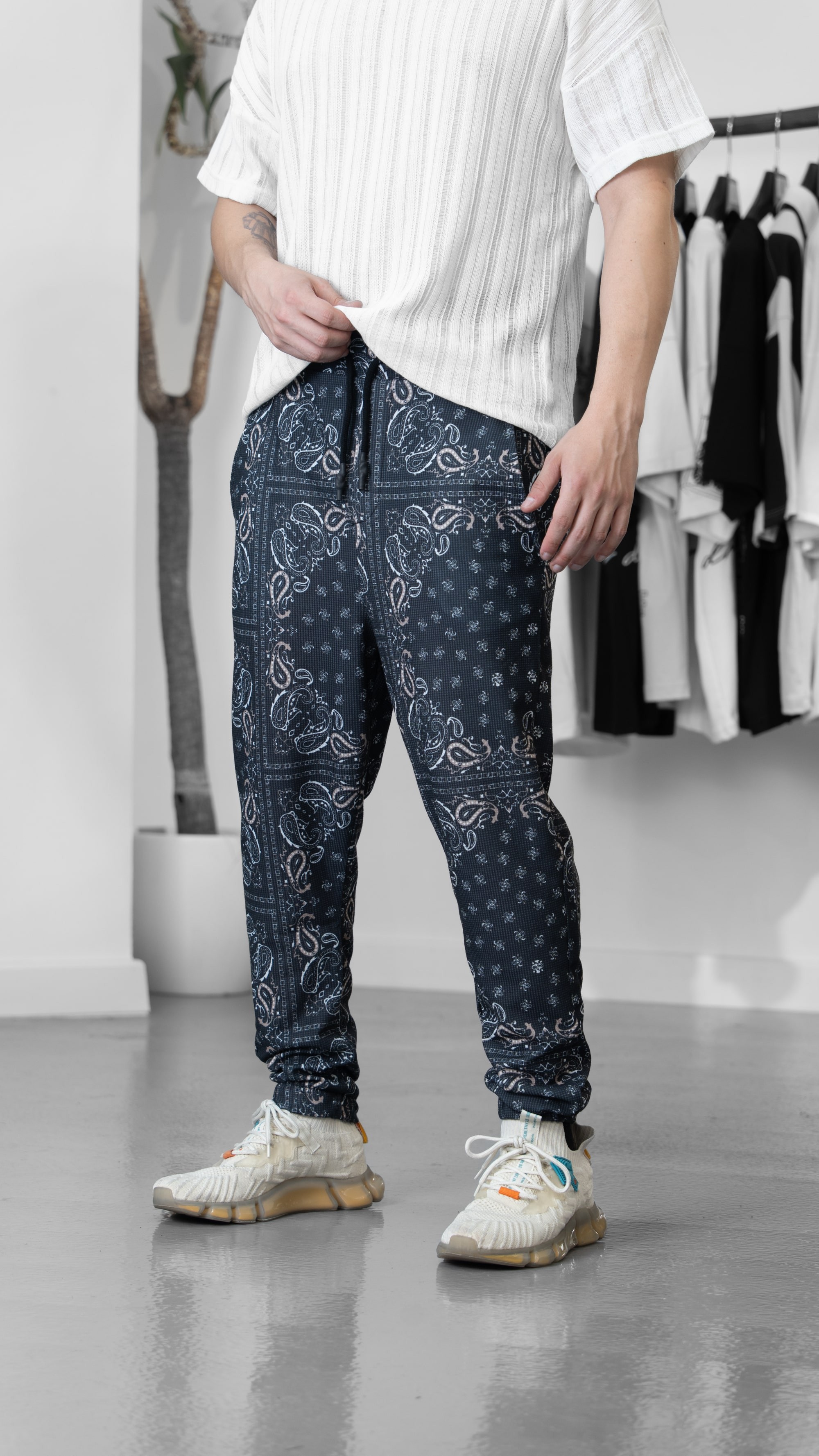 Çiçek Desenli Jogger Pantolon