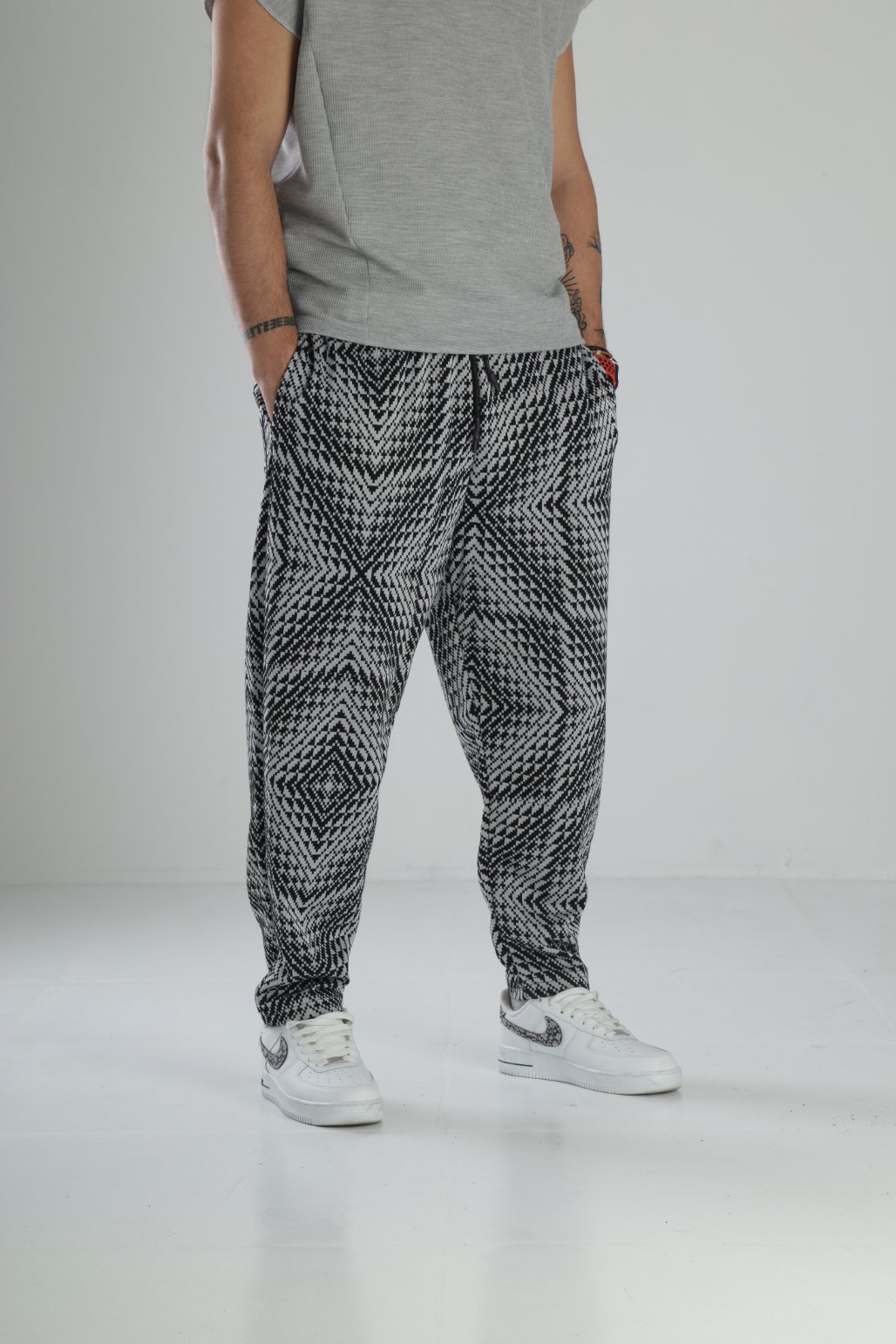 Küre Desenli Baget Pantolon