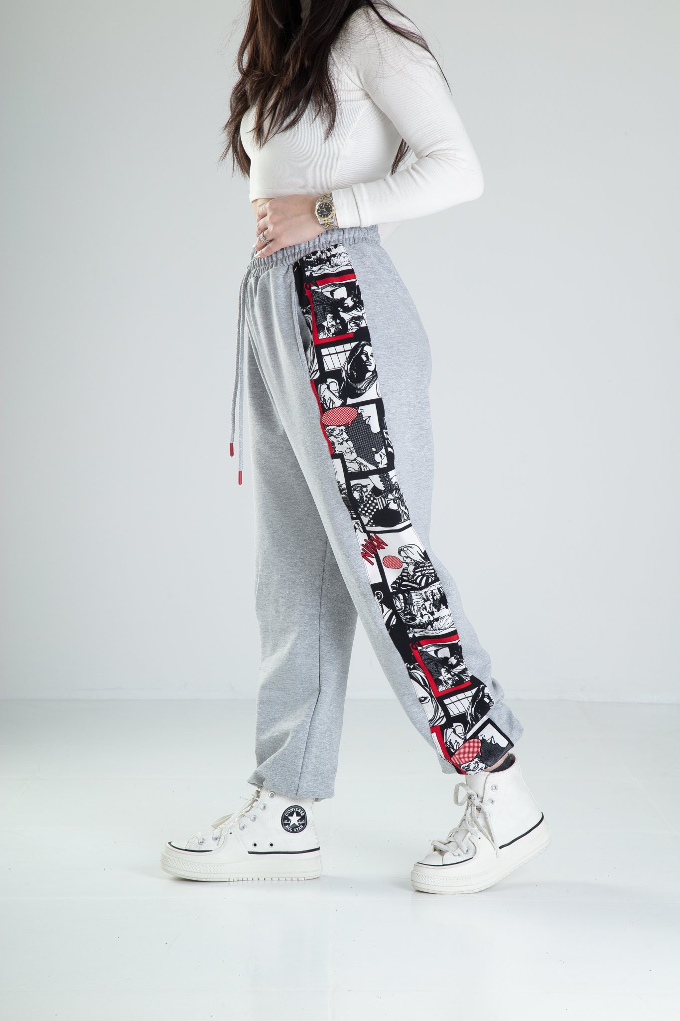 Çizgi Roman Desenli Gri Jogger