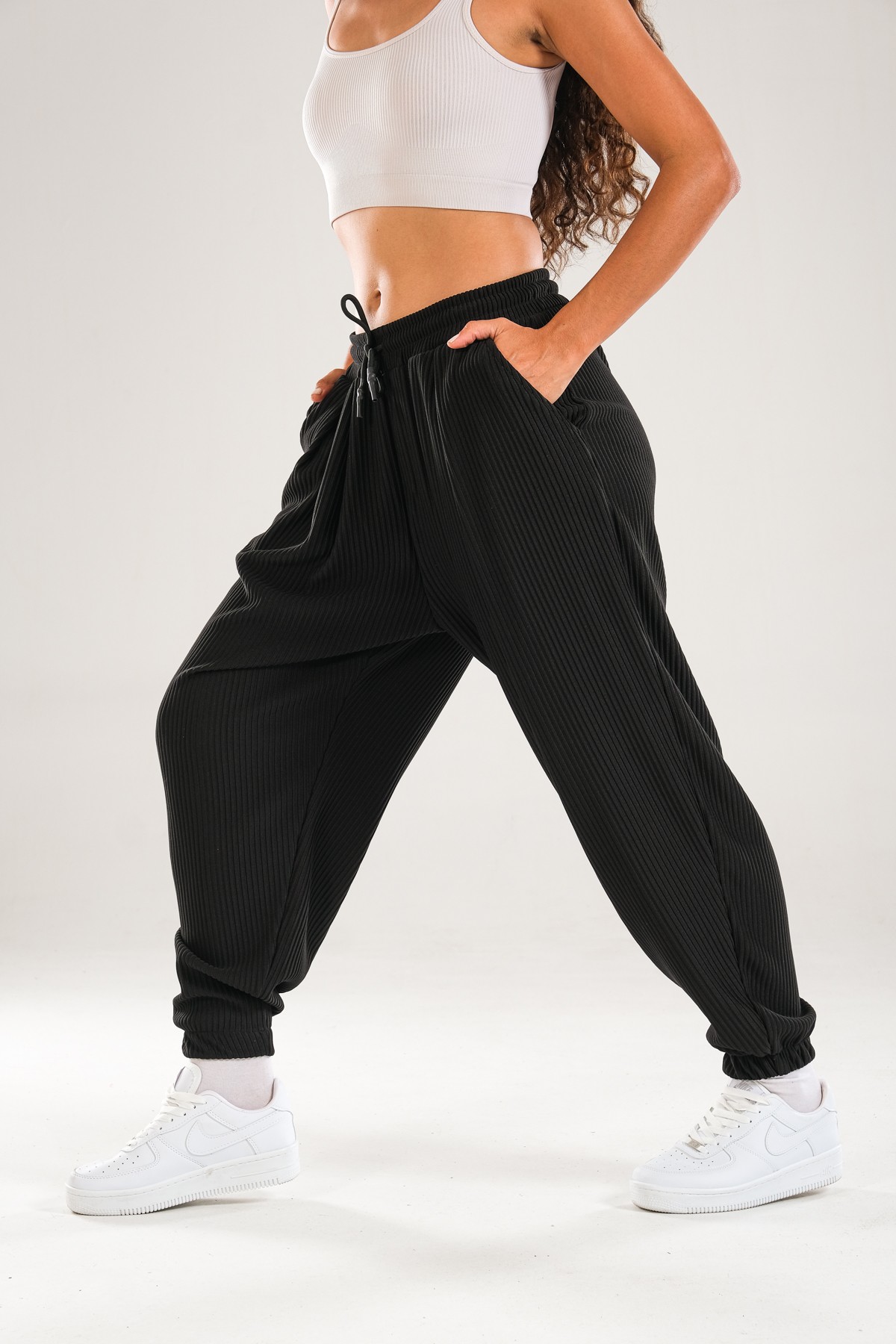 Siyah Fitilli Pileli Jogger Pantolon