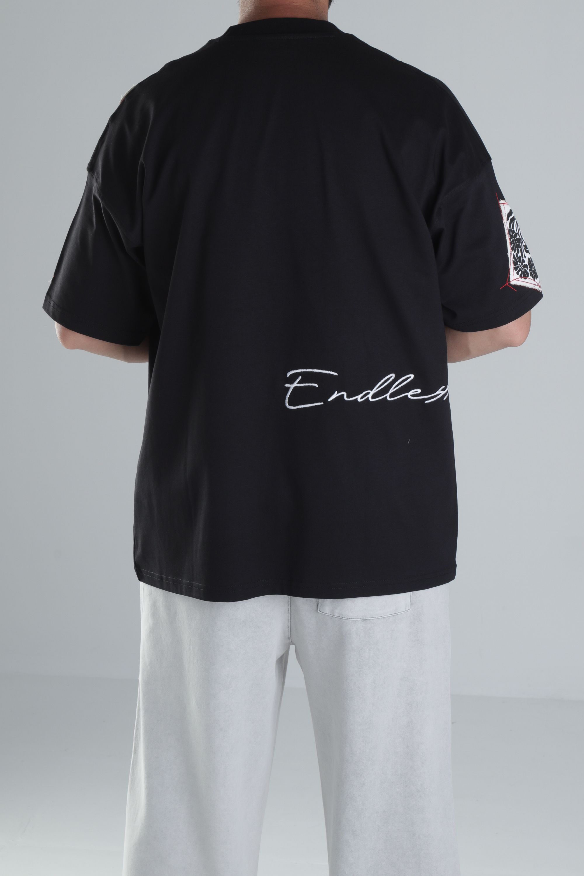 Yama Desenli Siyah Tasarım T-Shirt