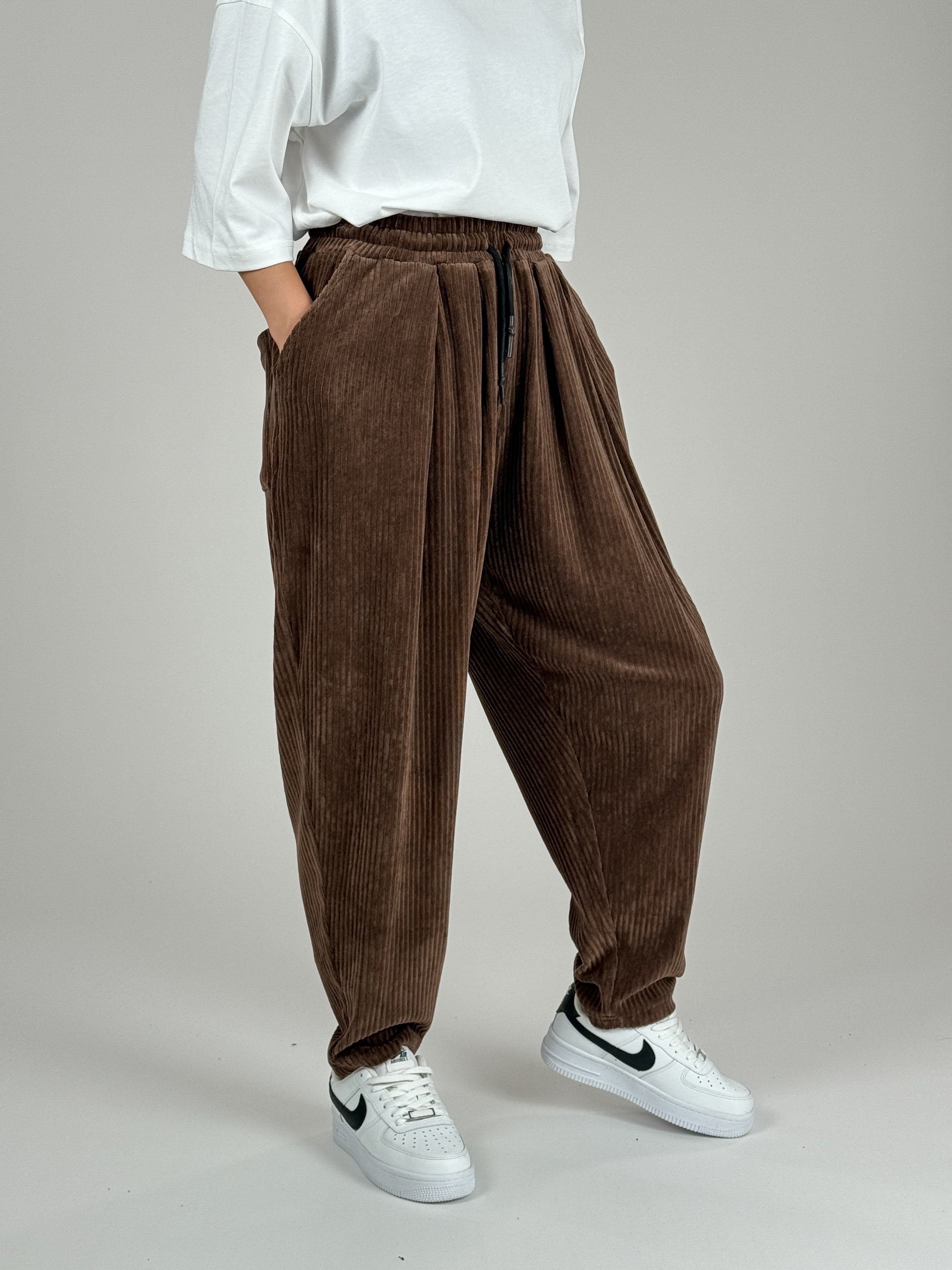 Kahve Pileli Kadife Kadın Jogger Pantolon