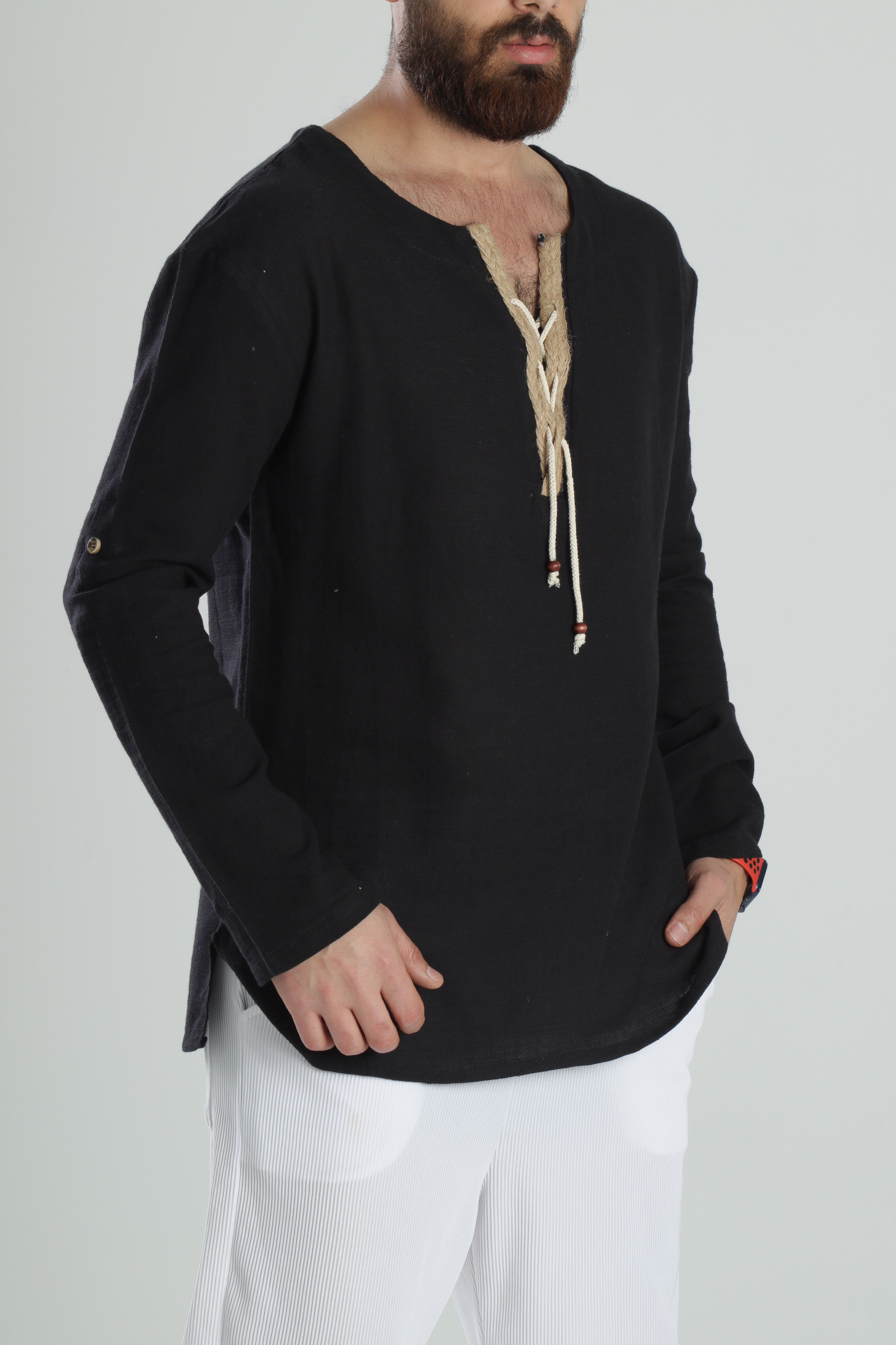 Tasarım İpli Siyah T-Shirt