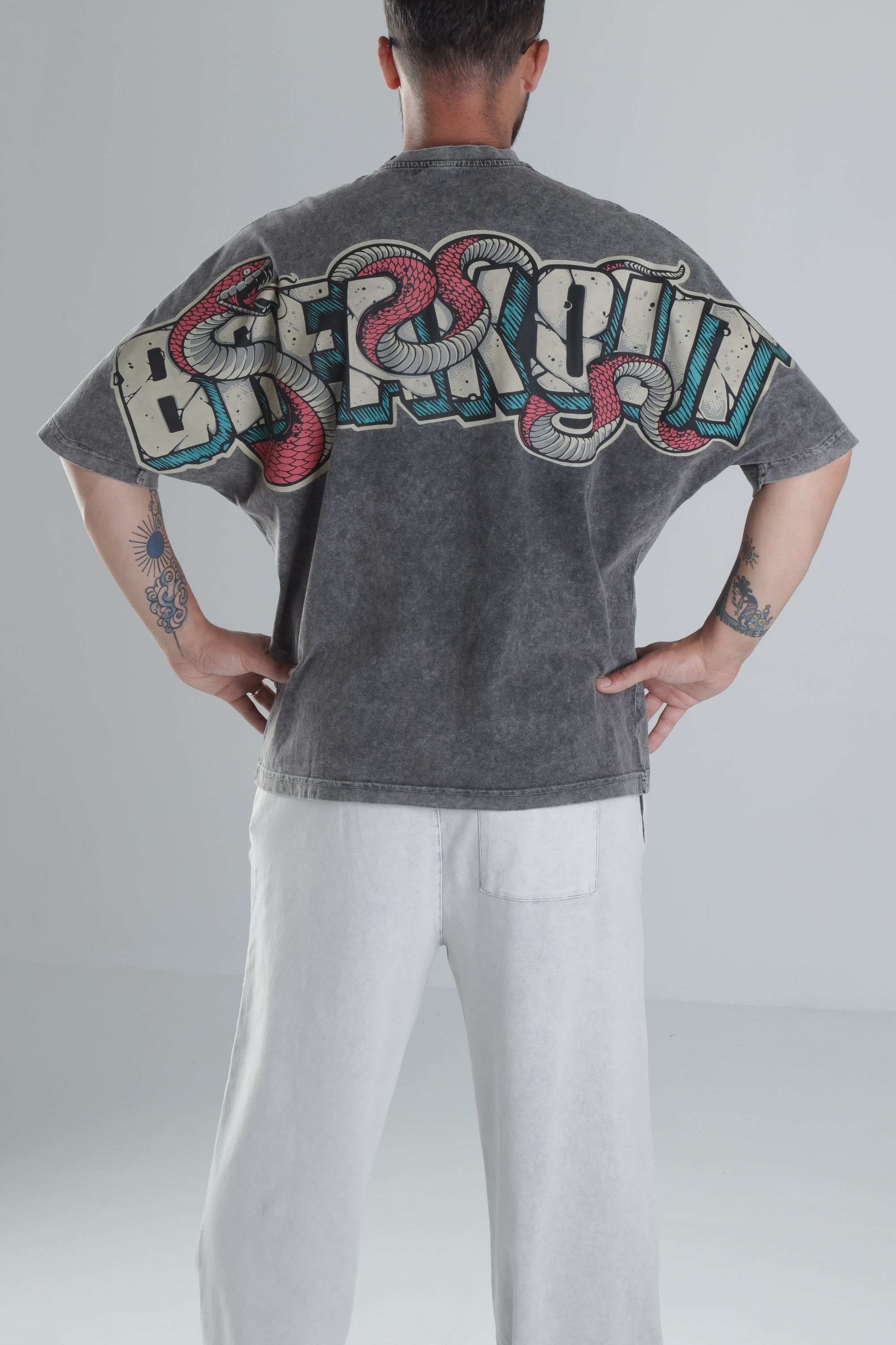 Breakout Yıkamalı Antrasit Oversize Tasarım T-Shirt
