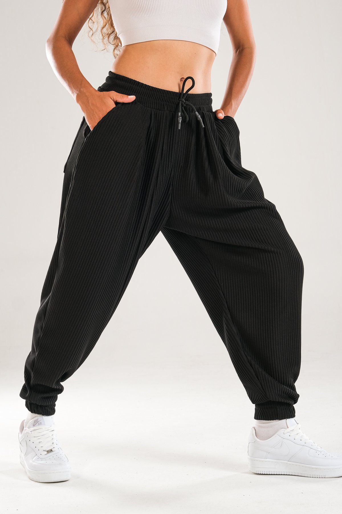 Siyah Fitilli Pileli Jogger Pantolon