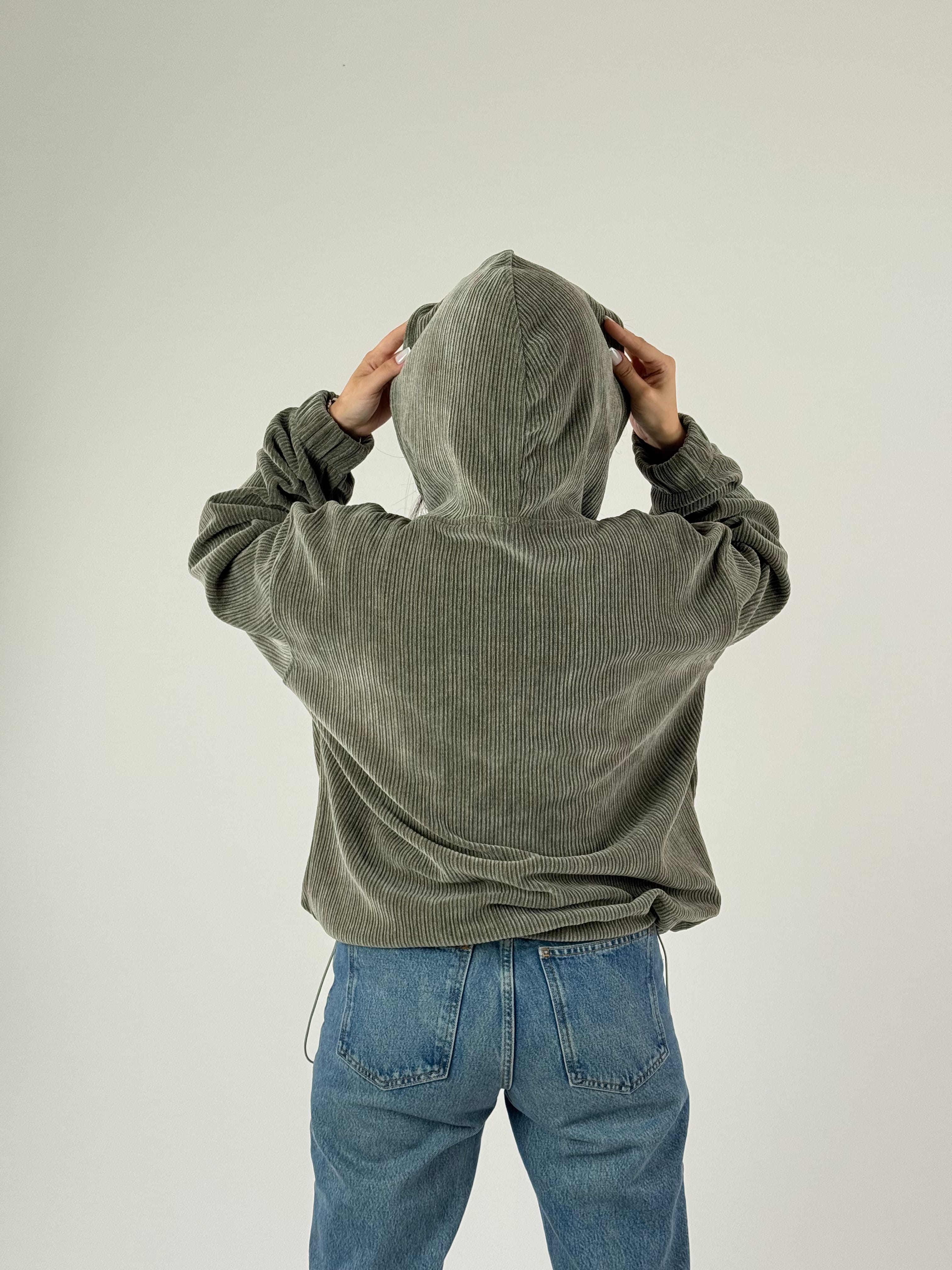 Kadife Dokulu Haki Oversize Kapüşonlu Kadın Sweatshirt