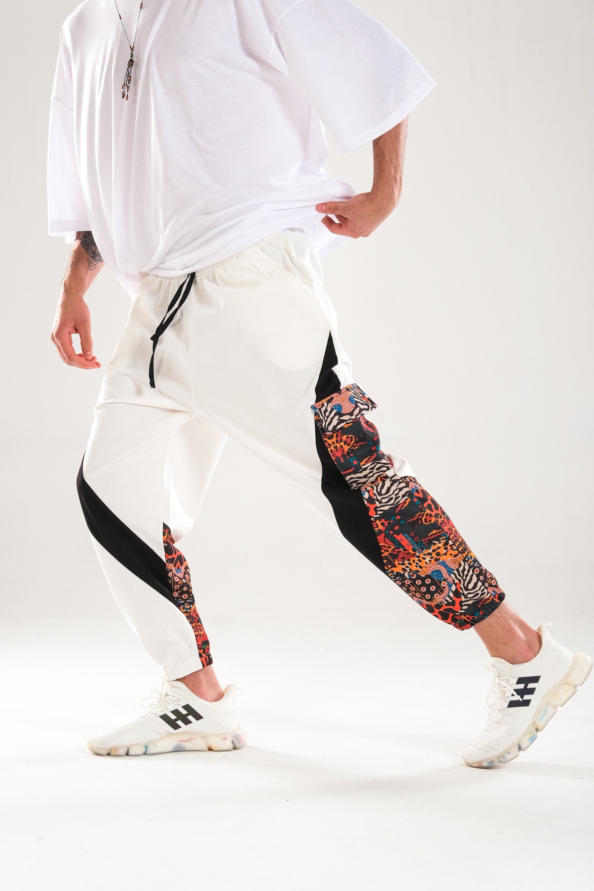 Etnik Desenli Gabardin Jogger Pantolon