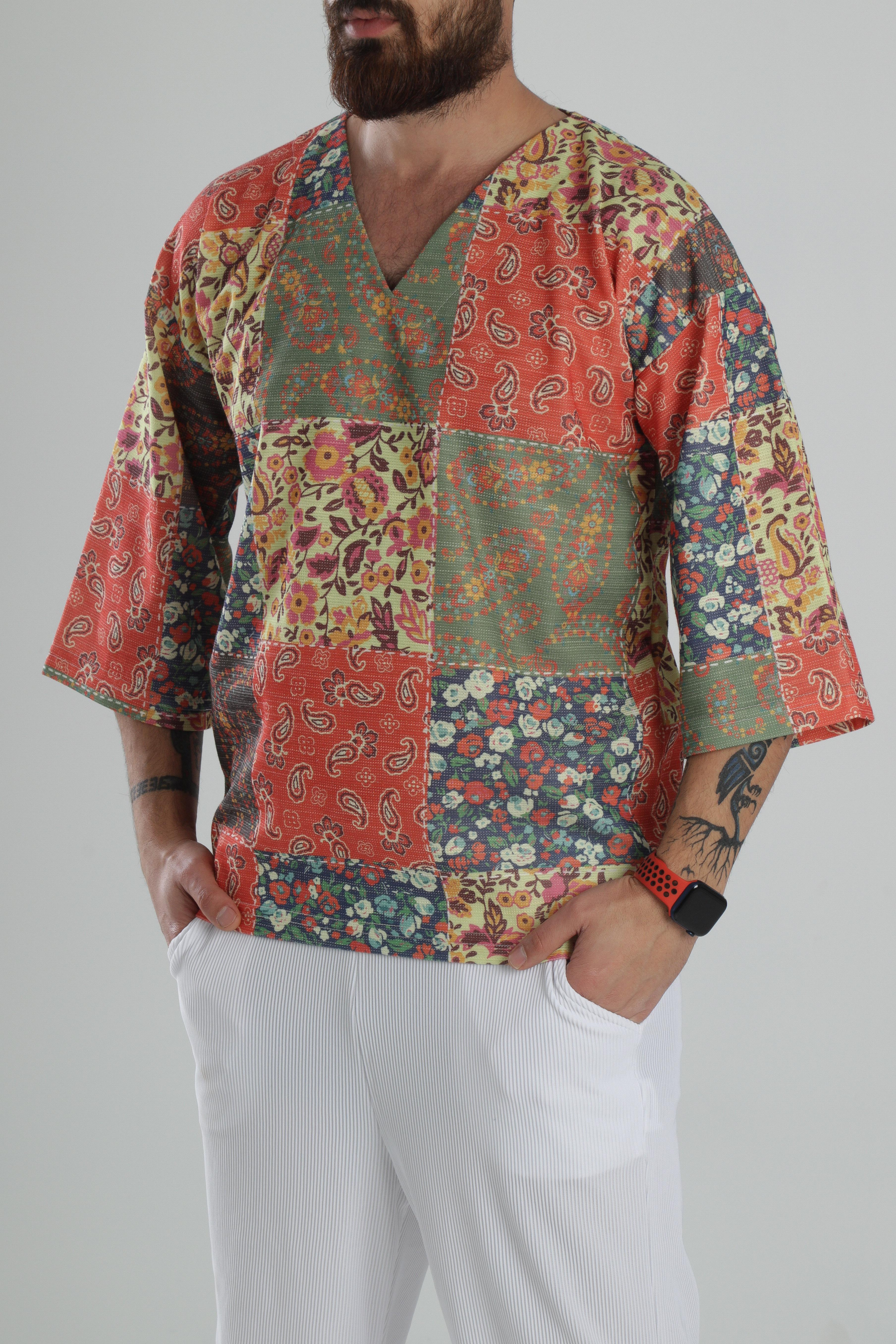 Çiçek Desenli Fakir Kol T-Shirt