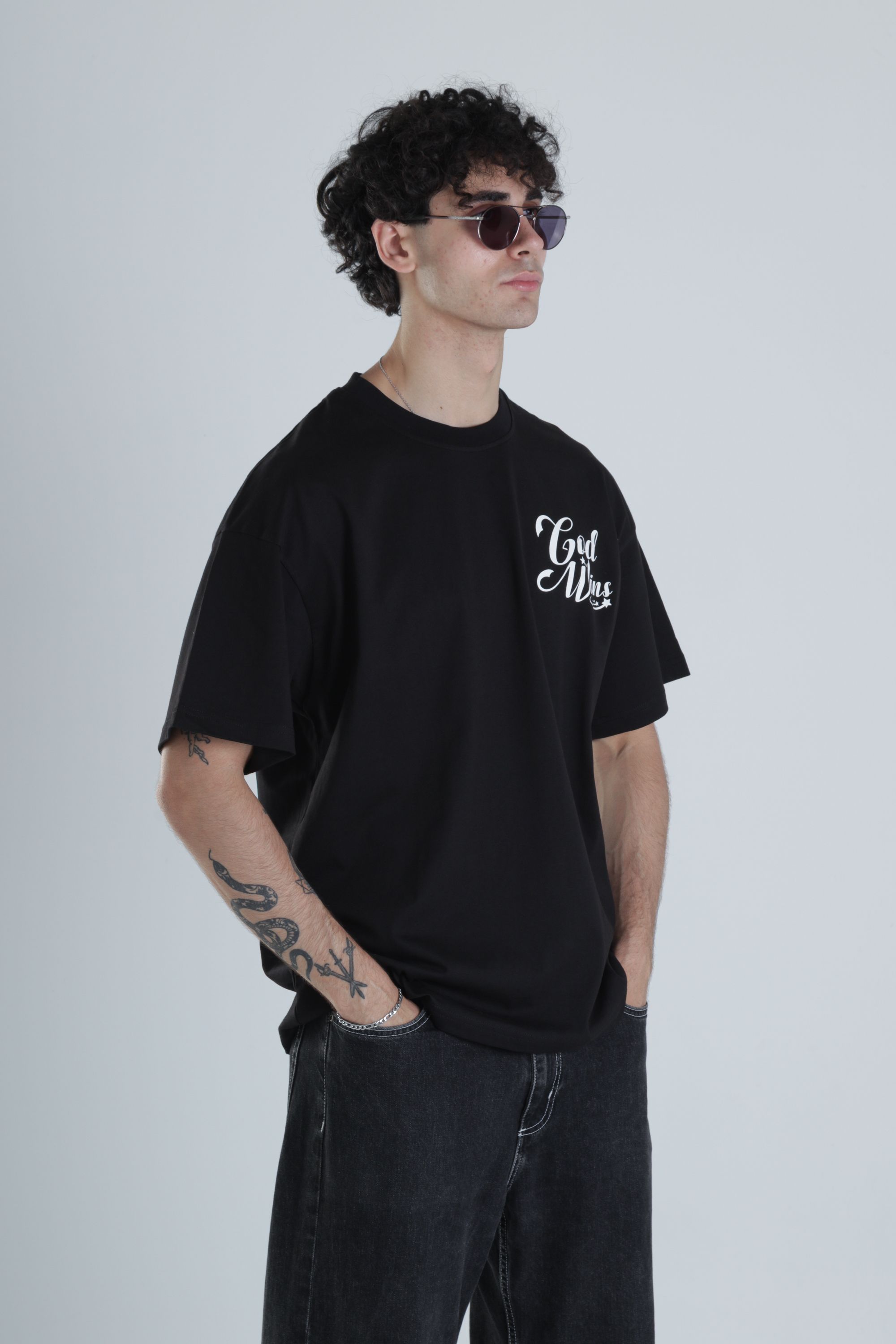 God Wins Siyah Oversize Tasarım T-Shirt