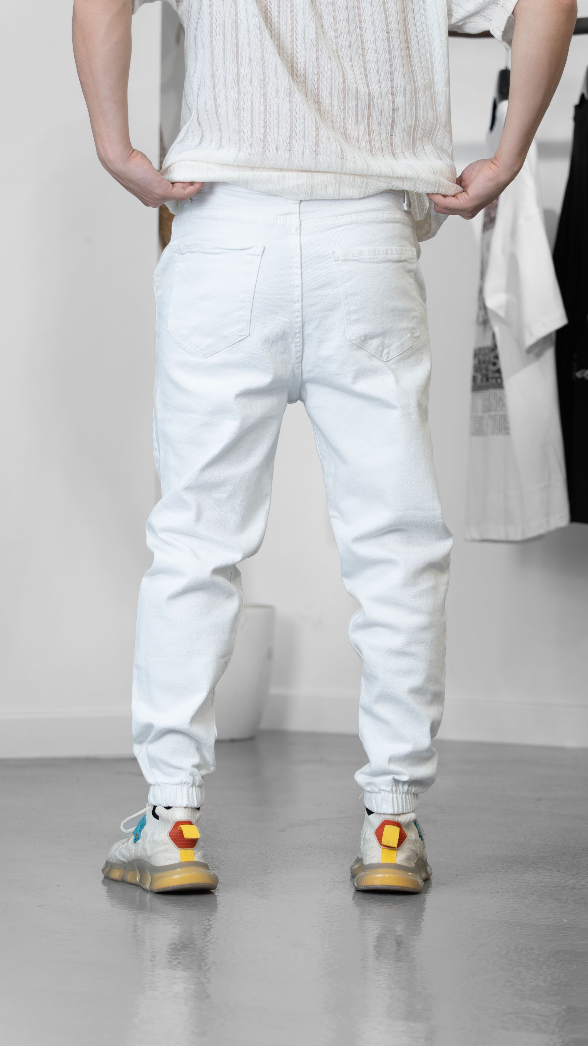 Beyaz Jogger Pantolon
