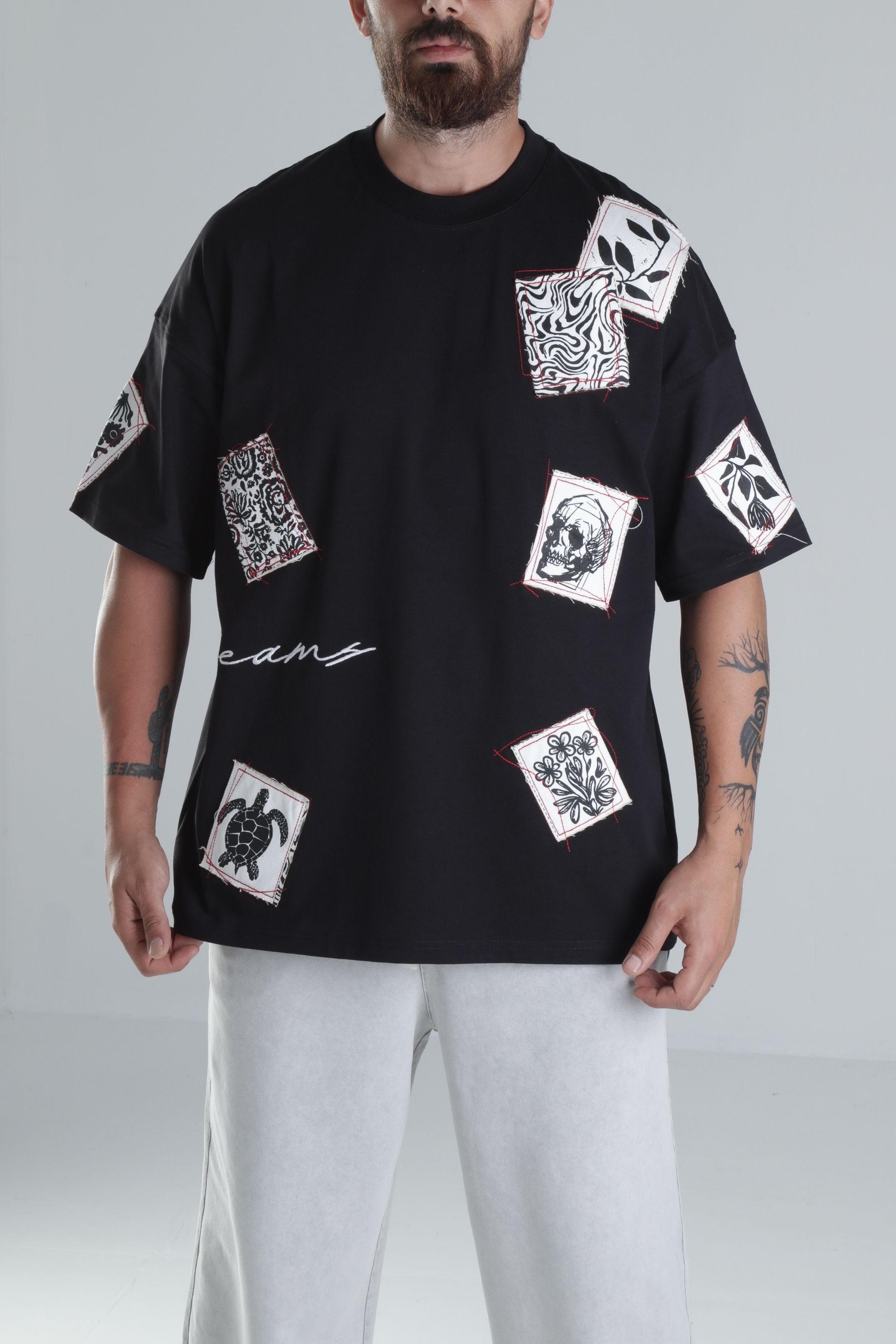 Yama Desenli Siyah Tasarım T-Shirt