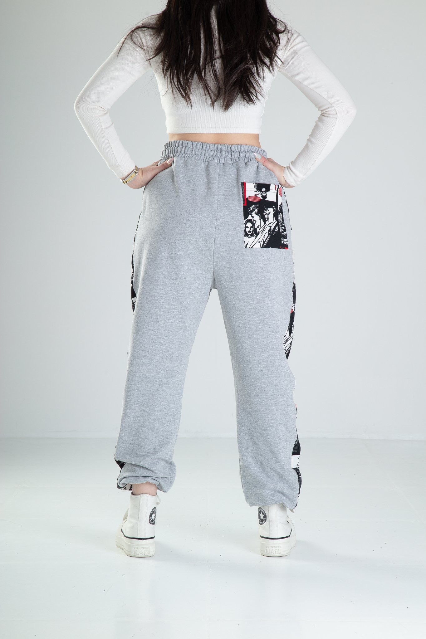 Çizgi Roman Desenli Gri Jogger