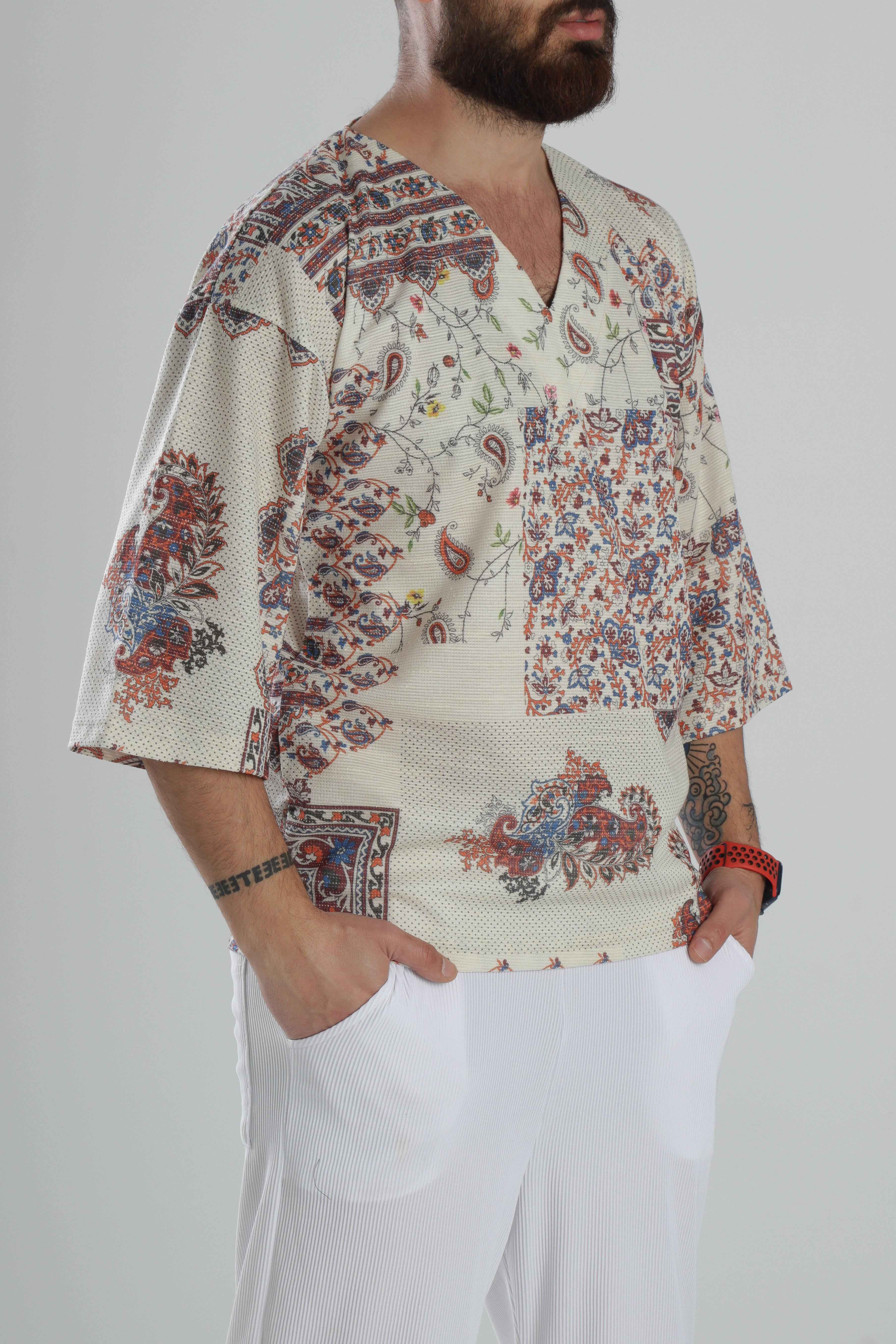 Çiçek Desenli Fakir Kol T-Shirt