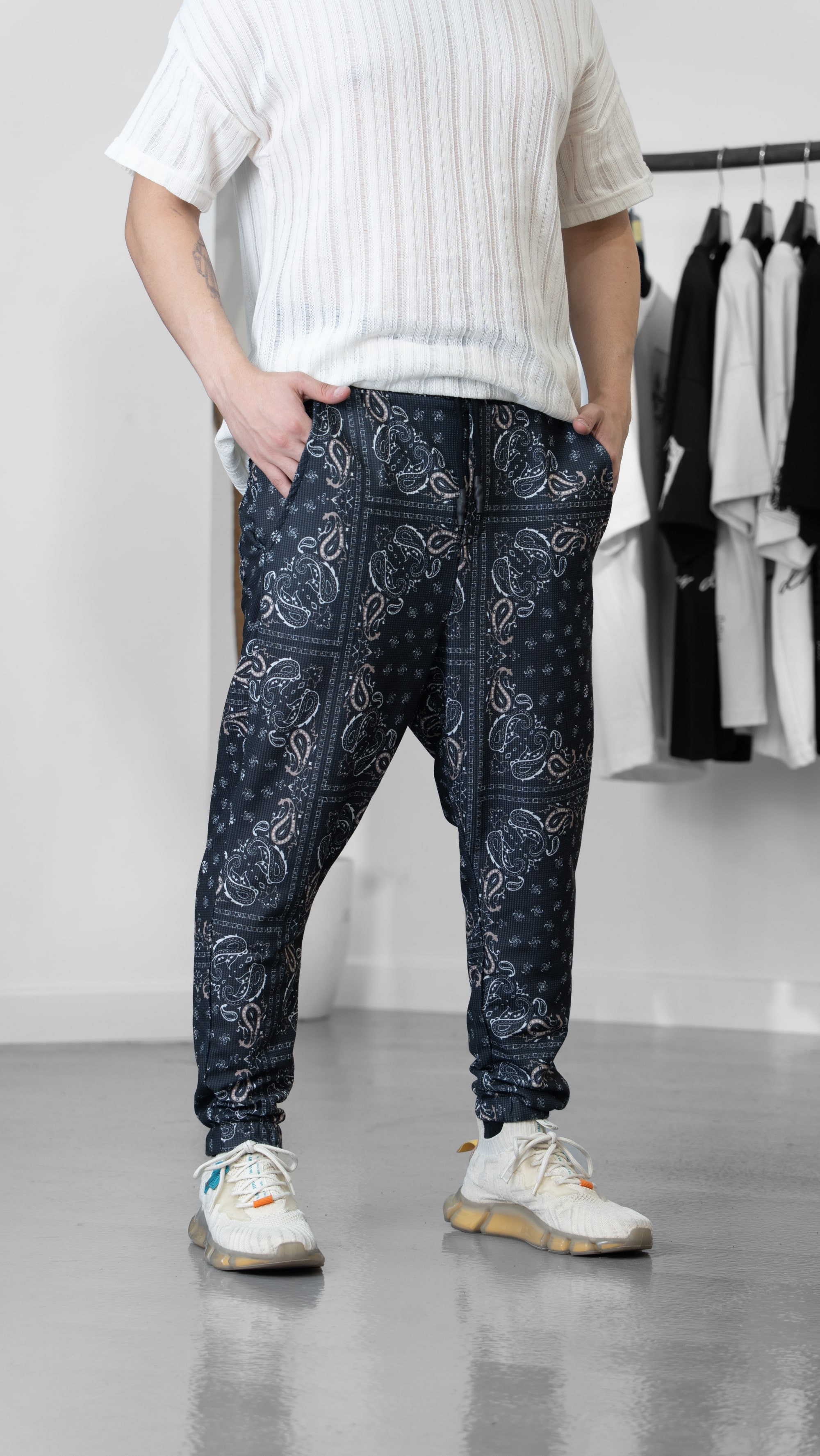 Çiçek Desenli Jogger Pantolon