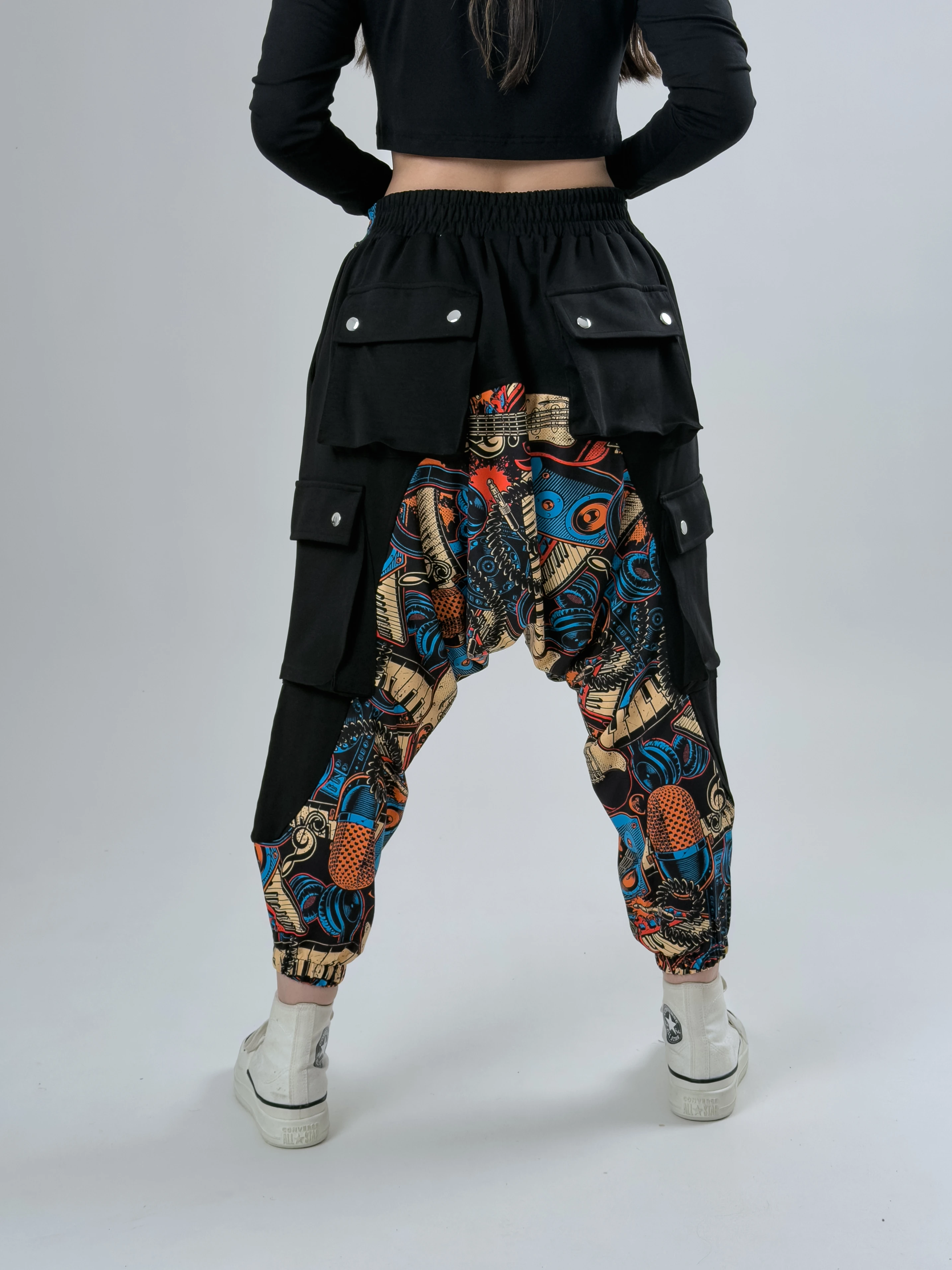 Garni Tasarım Kadın Müzik Desenli Siyah Spor Şalvar COC2615