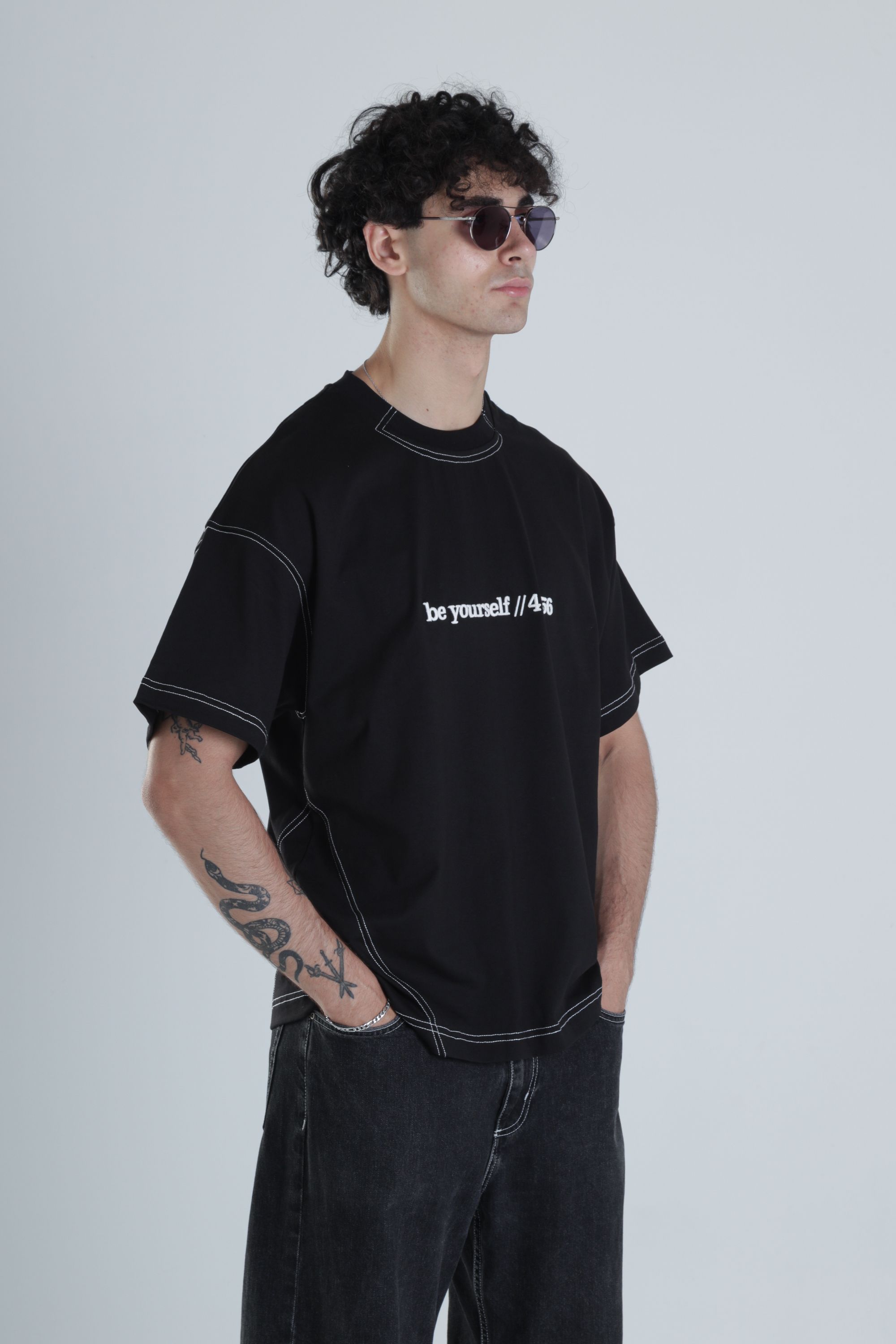 Be Yourself Siyah Oversize Tasarım T-Shirt