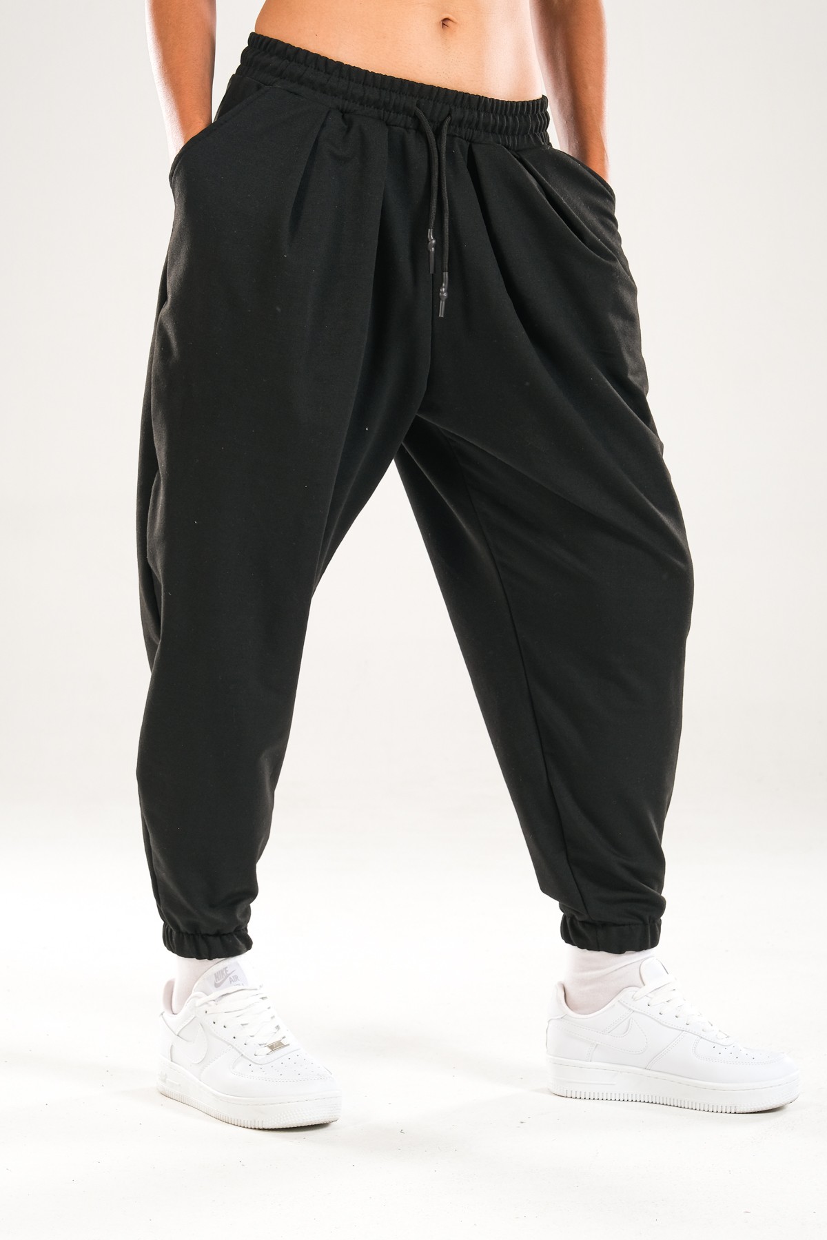 Paça Lastikli Pileli Siyah Jogger Pantolon