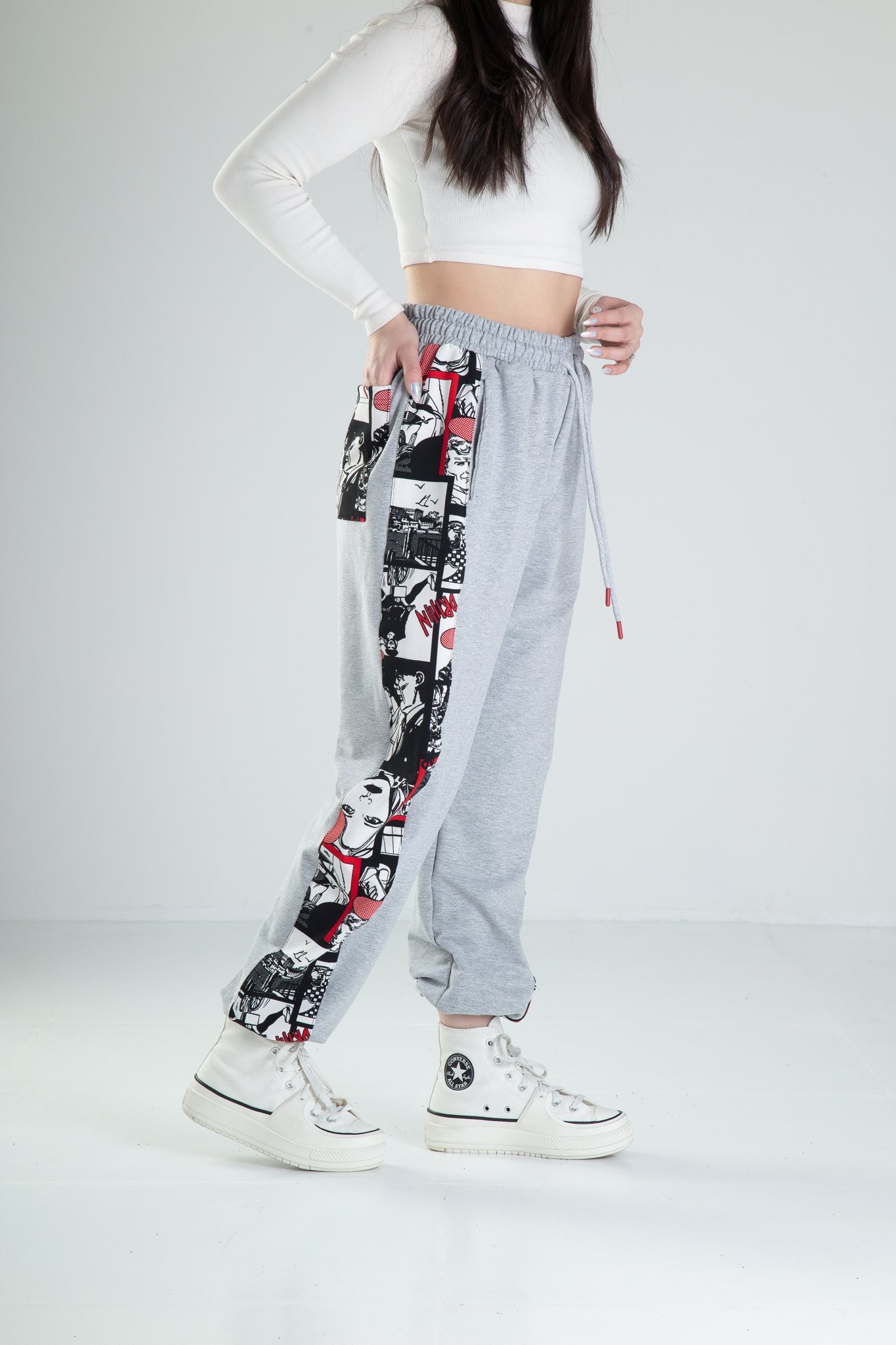 Çizgi Roman Desenli Gri Jogger